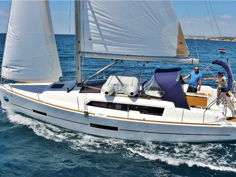 Dufour 382 Grand Large AF-D382(III) — фотография яхты 1
