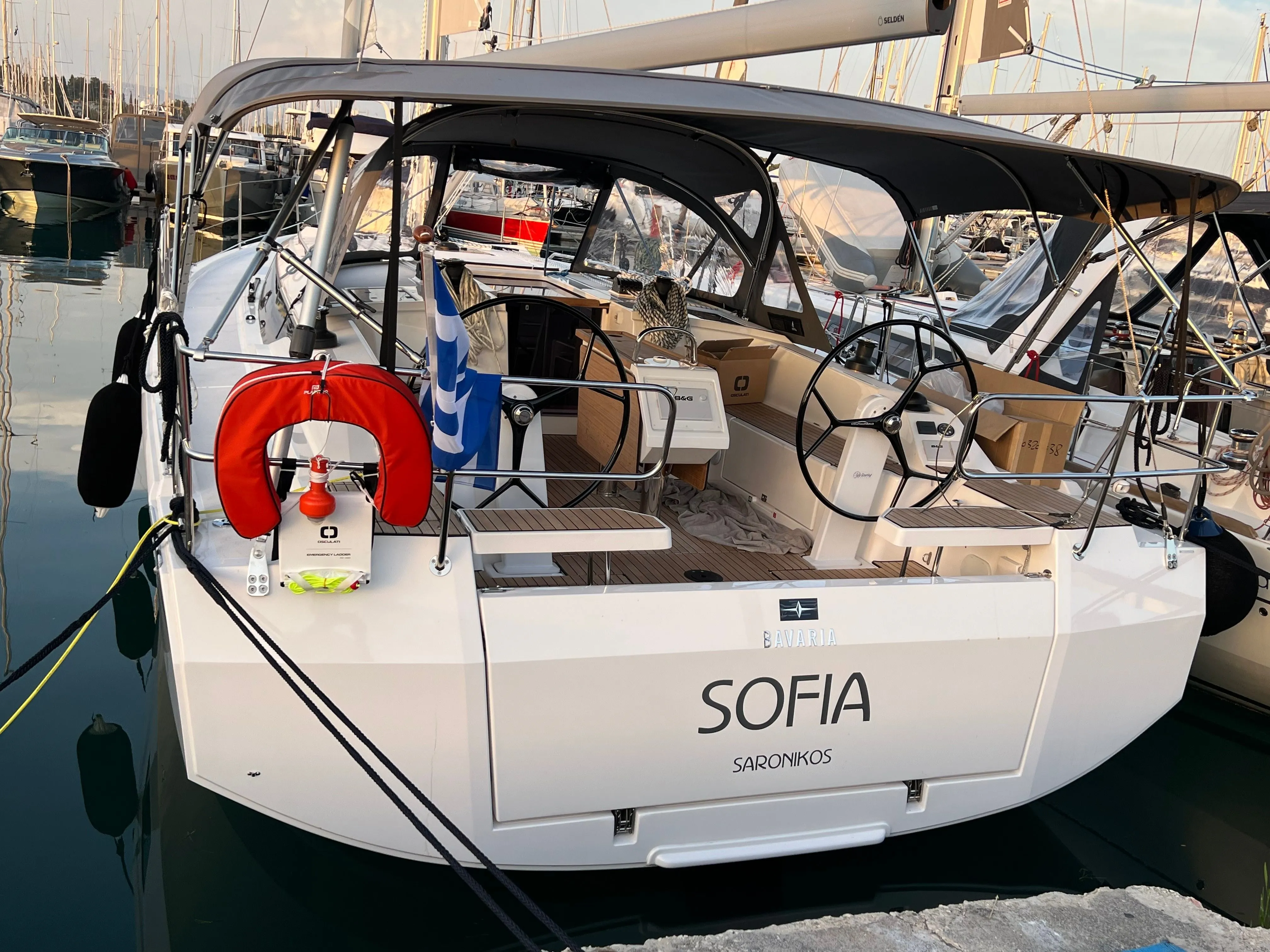 Bavaria C42 SOFIA — фотография яхты 1