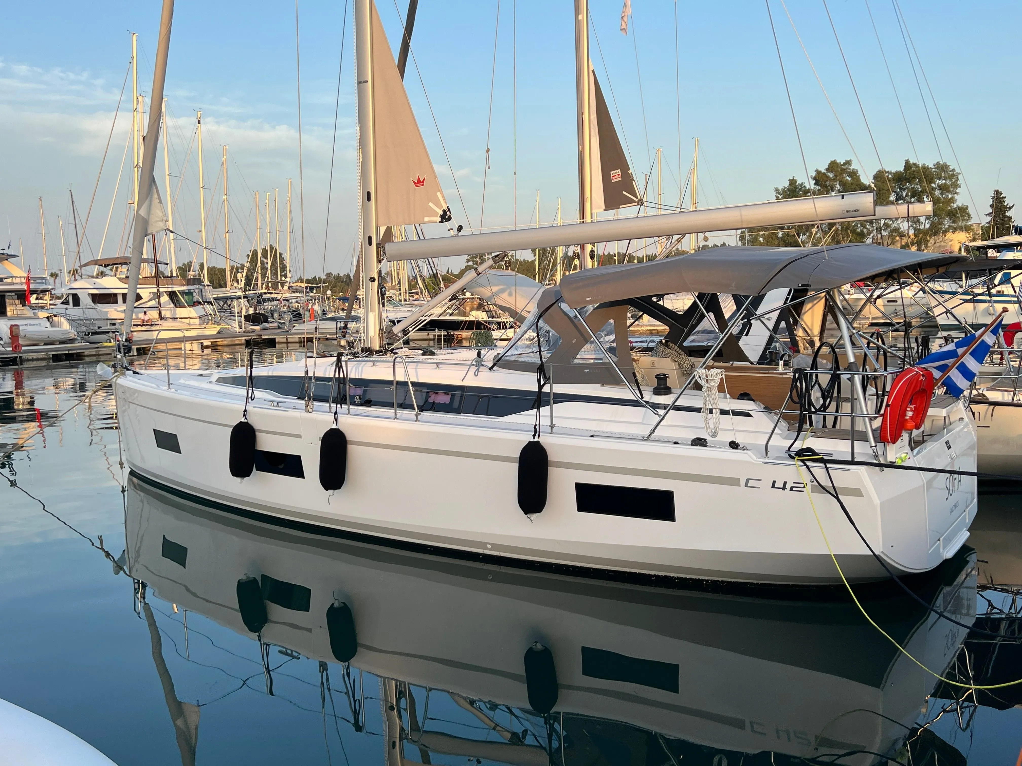 Bavaria C42 SOFIA — фотография яхты 2