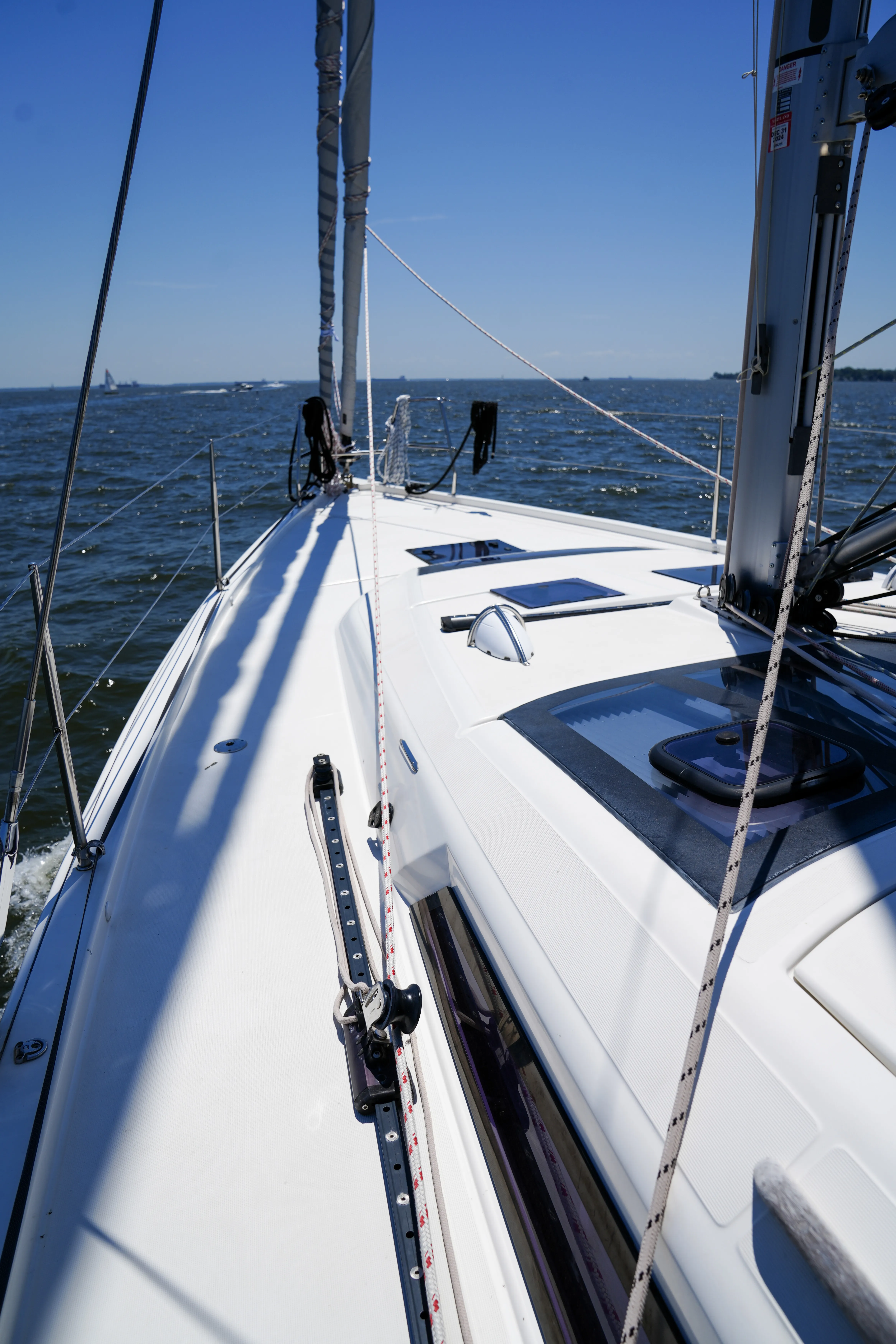 Dufour 430 Slowdown — yacht photo 15