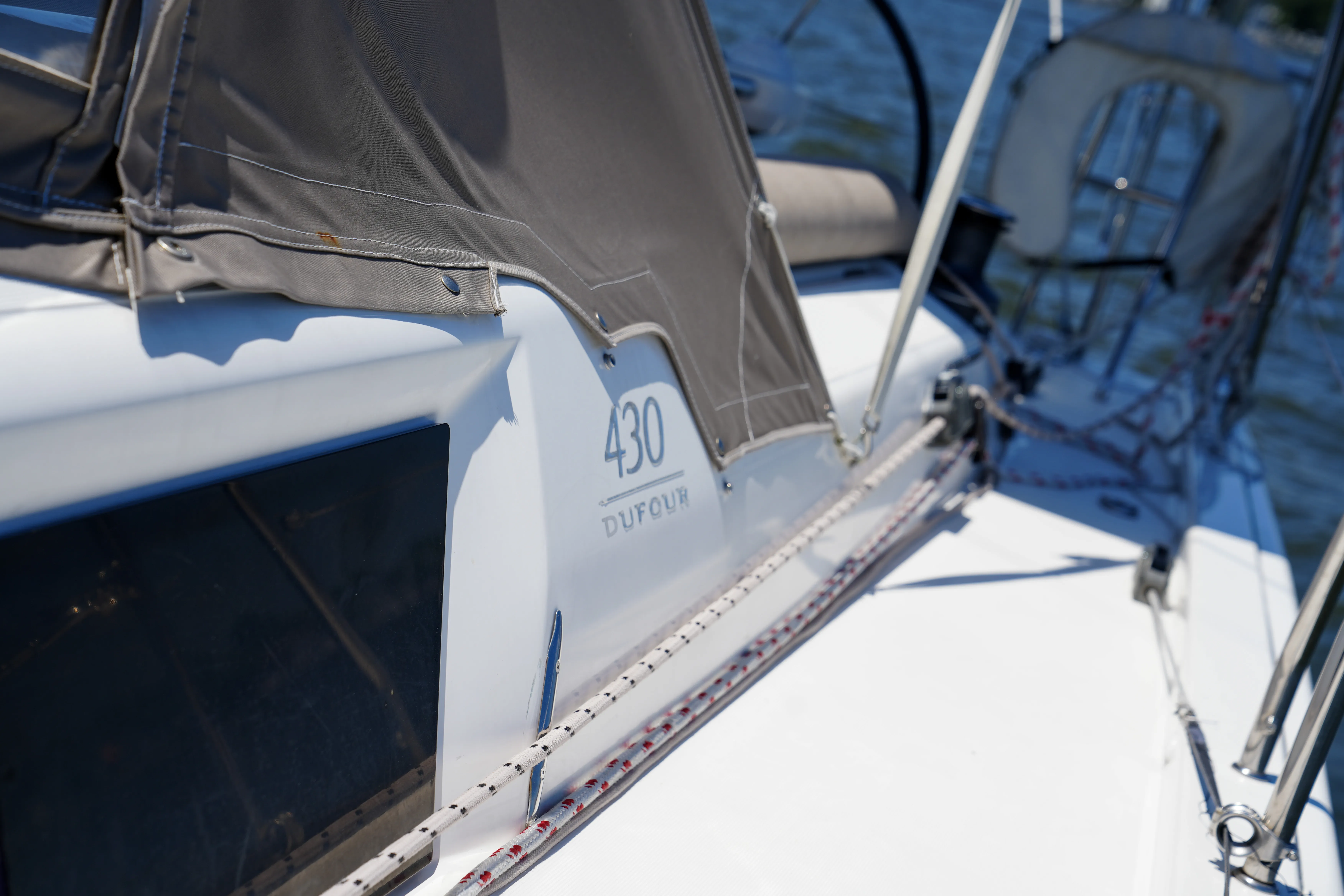 Dufour 430 Slowdown — yacht photo 5