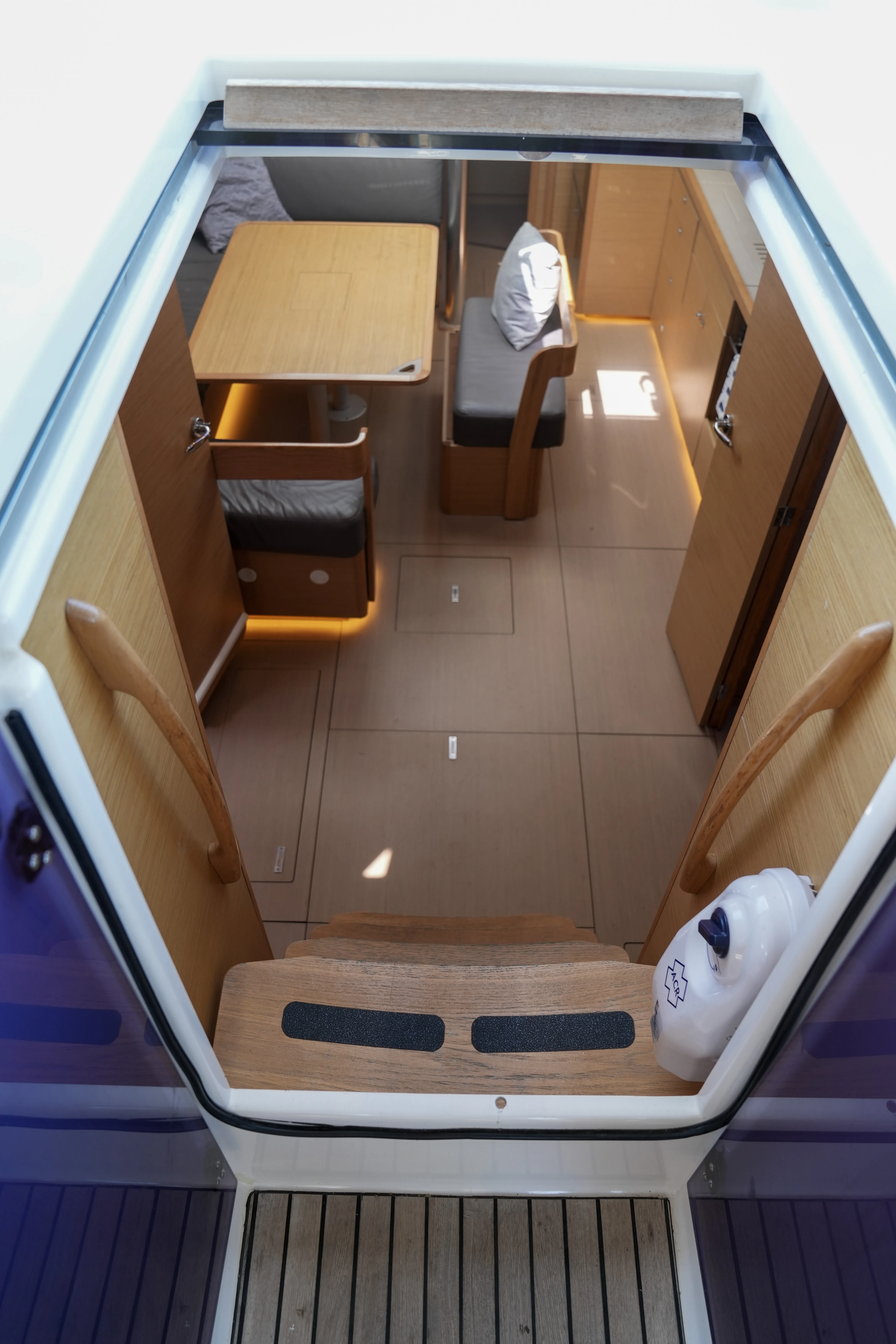Dufour 430 Slowdown — yacht photo 11