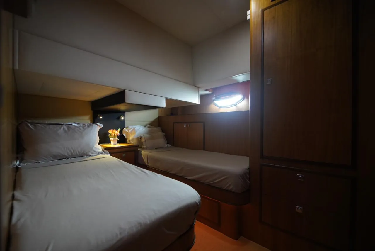 Motoryacht JAWSSS — yacht photo 11