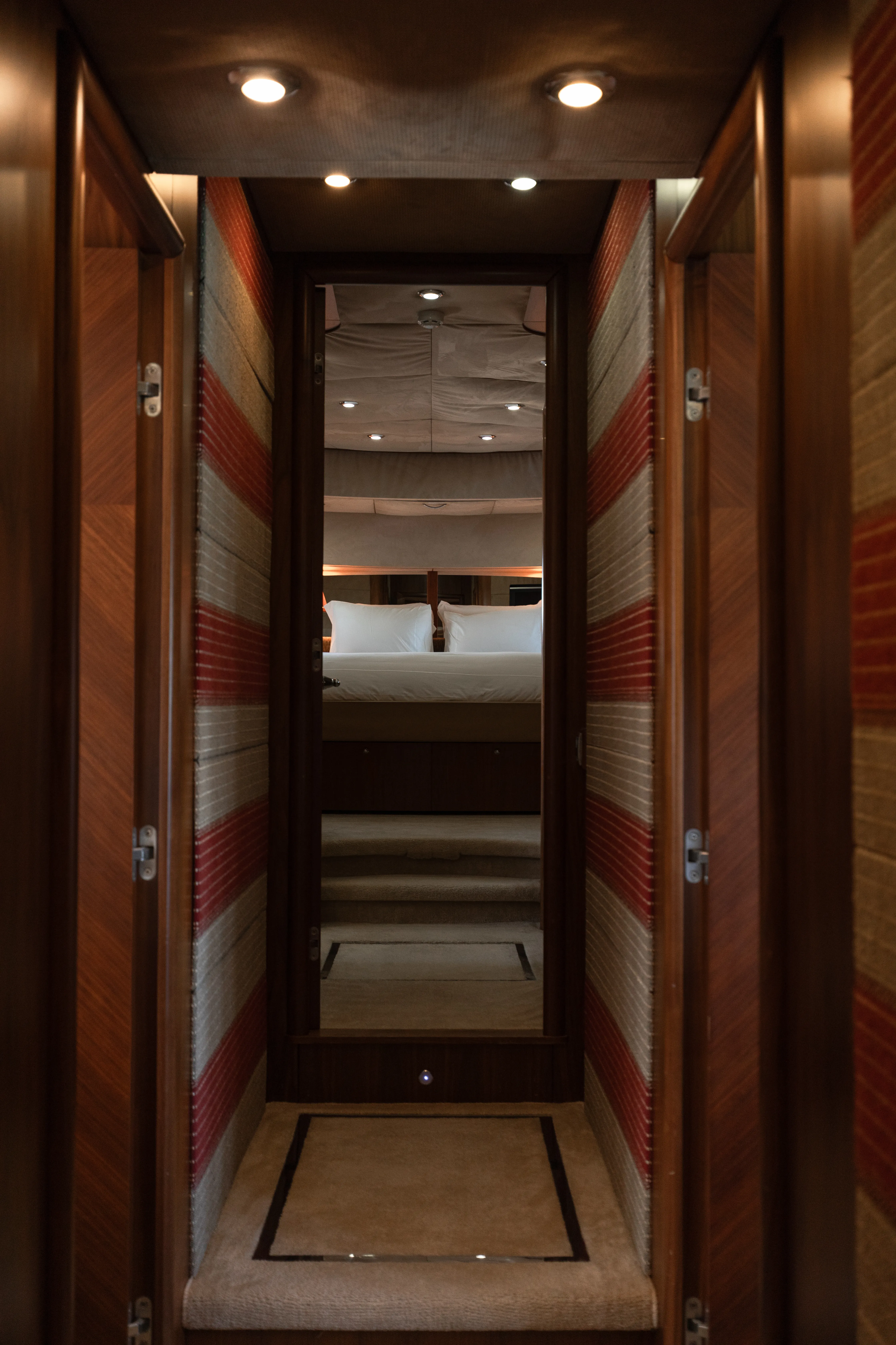 Sunseeker 90 Major Affair — yacht photo 47