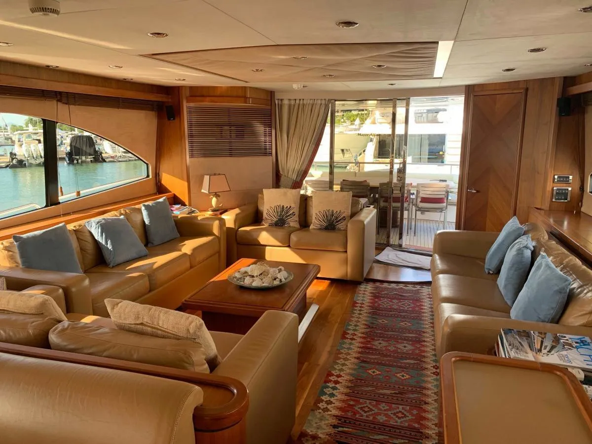 Sunseeker 90 Major Affair — yacht photo 44