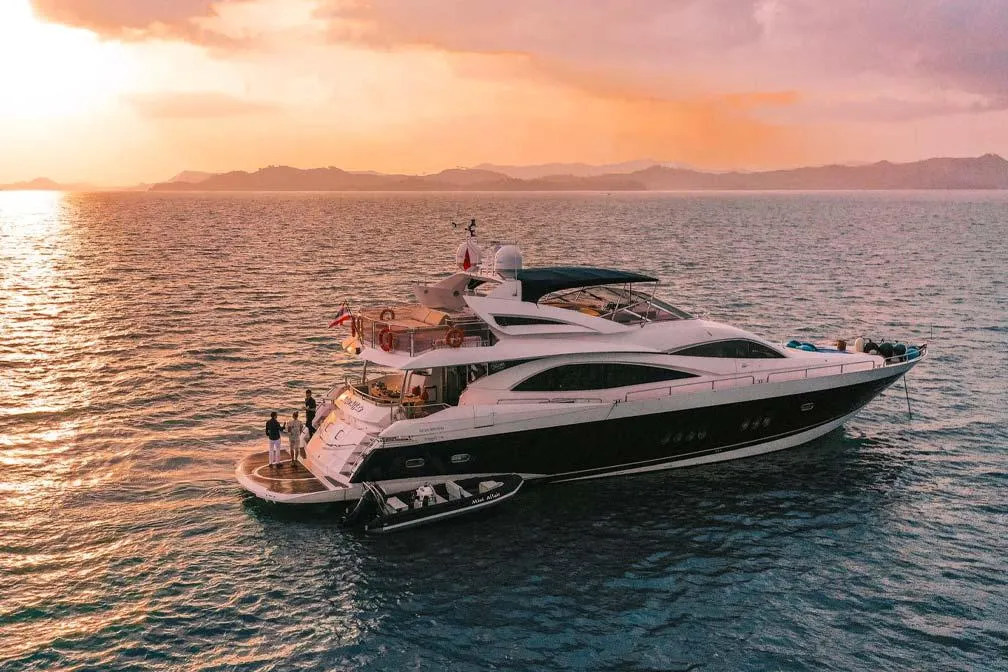 Sunseeker 90 Major Affair — yacht photo 46