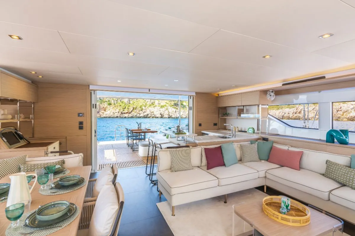 Lagoon 60 Athena — yacht photo 2
