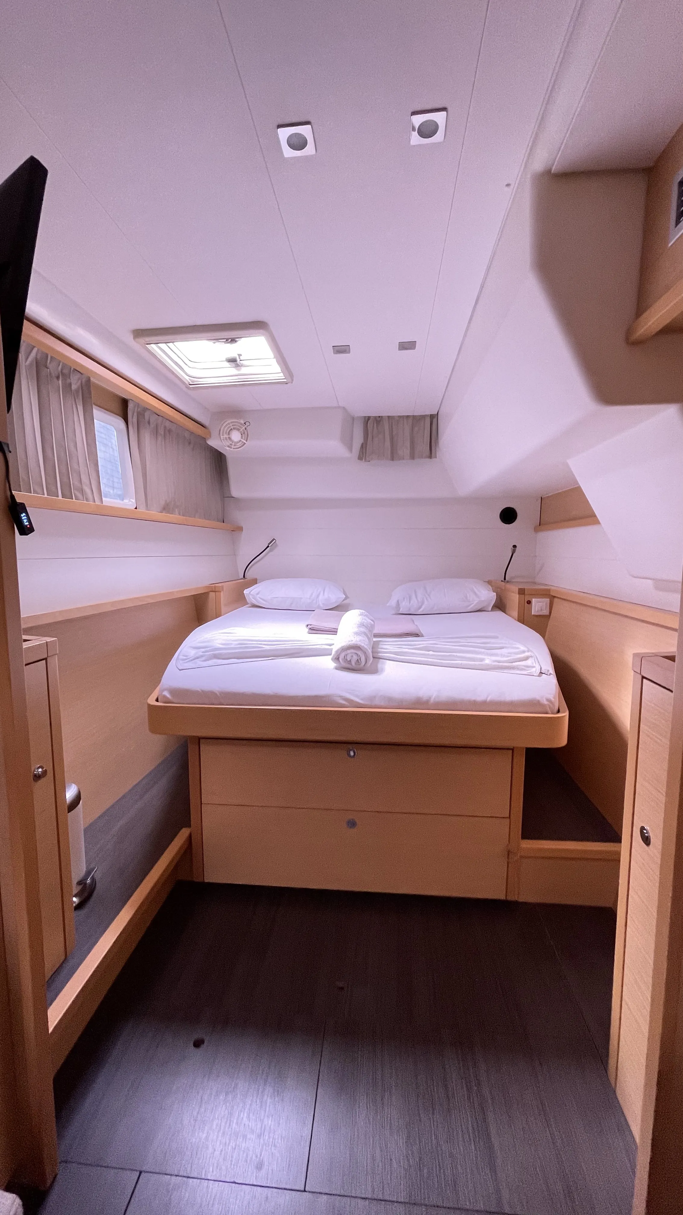 Lagoon 450 Fly Loft — foto dello yacht n. 2