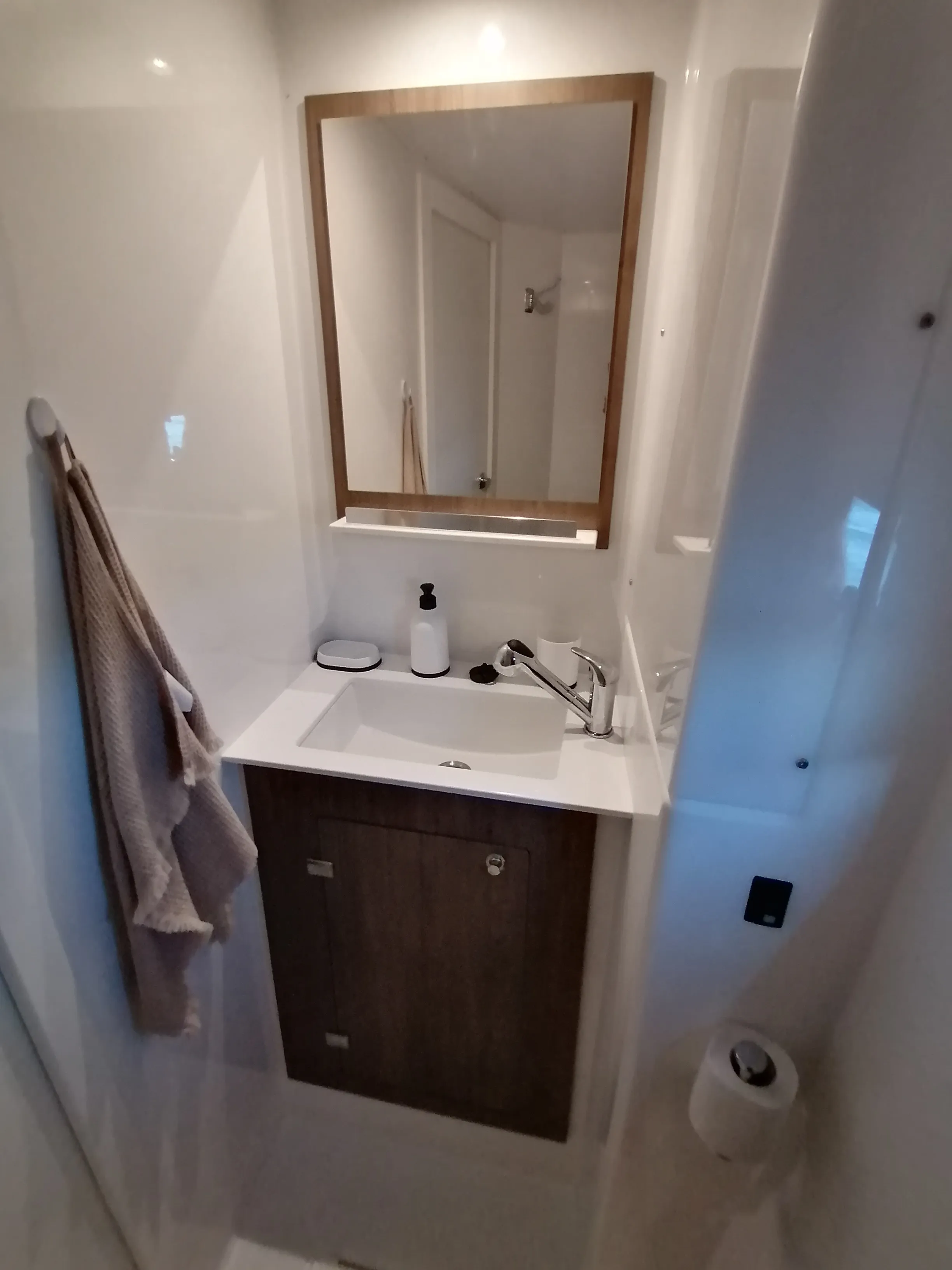 Bali Catspace Sunny — фотография яхты 15