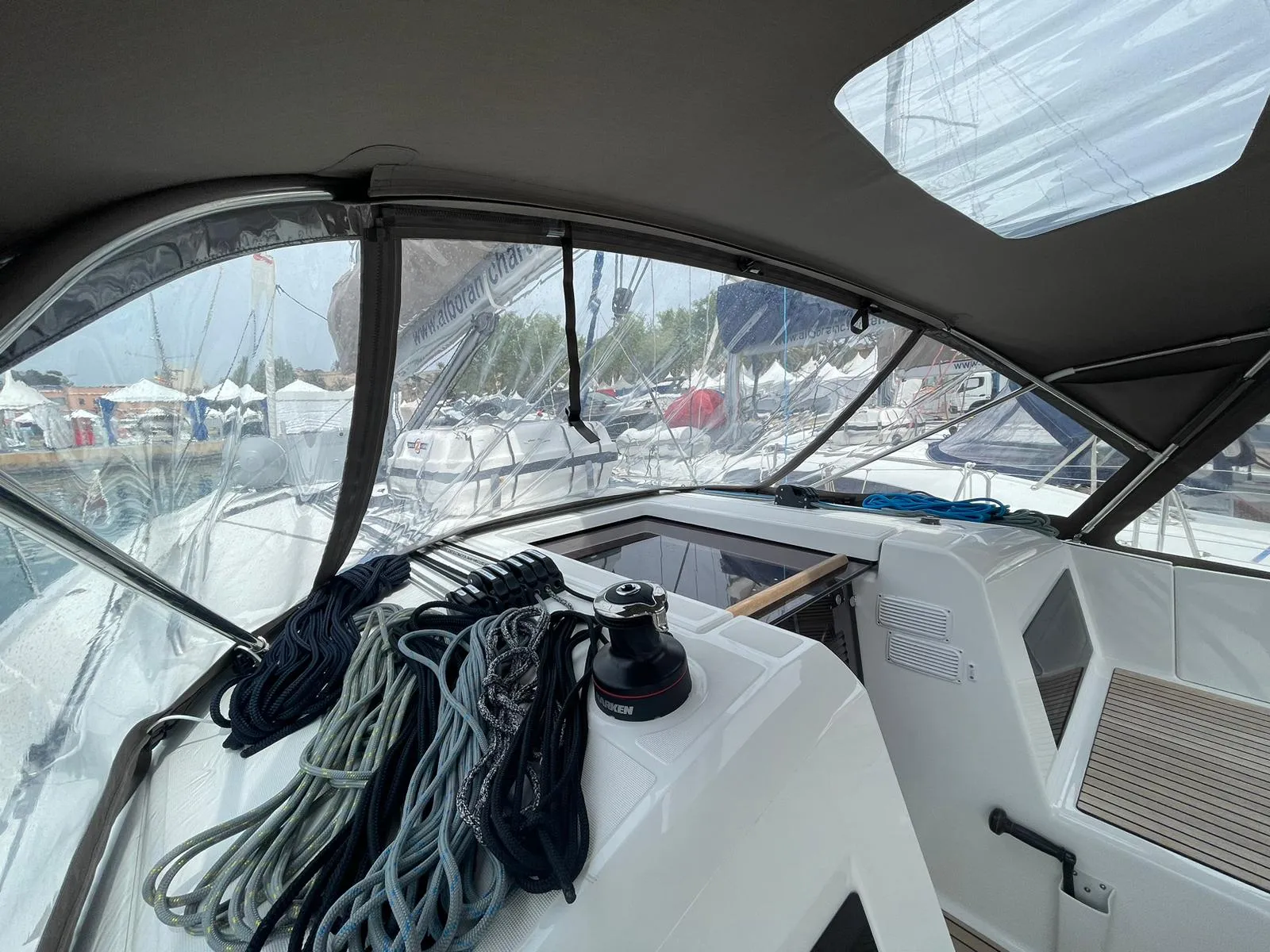 Sun Odyssey 440 Alboran Amaretto — фотография яхты 24