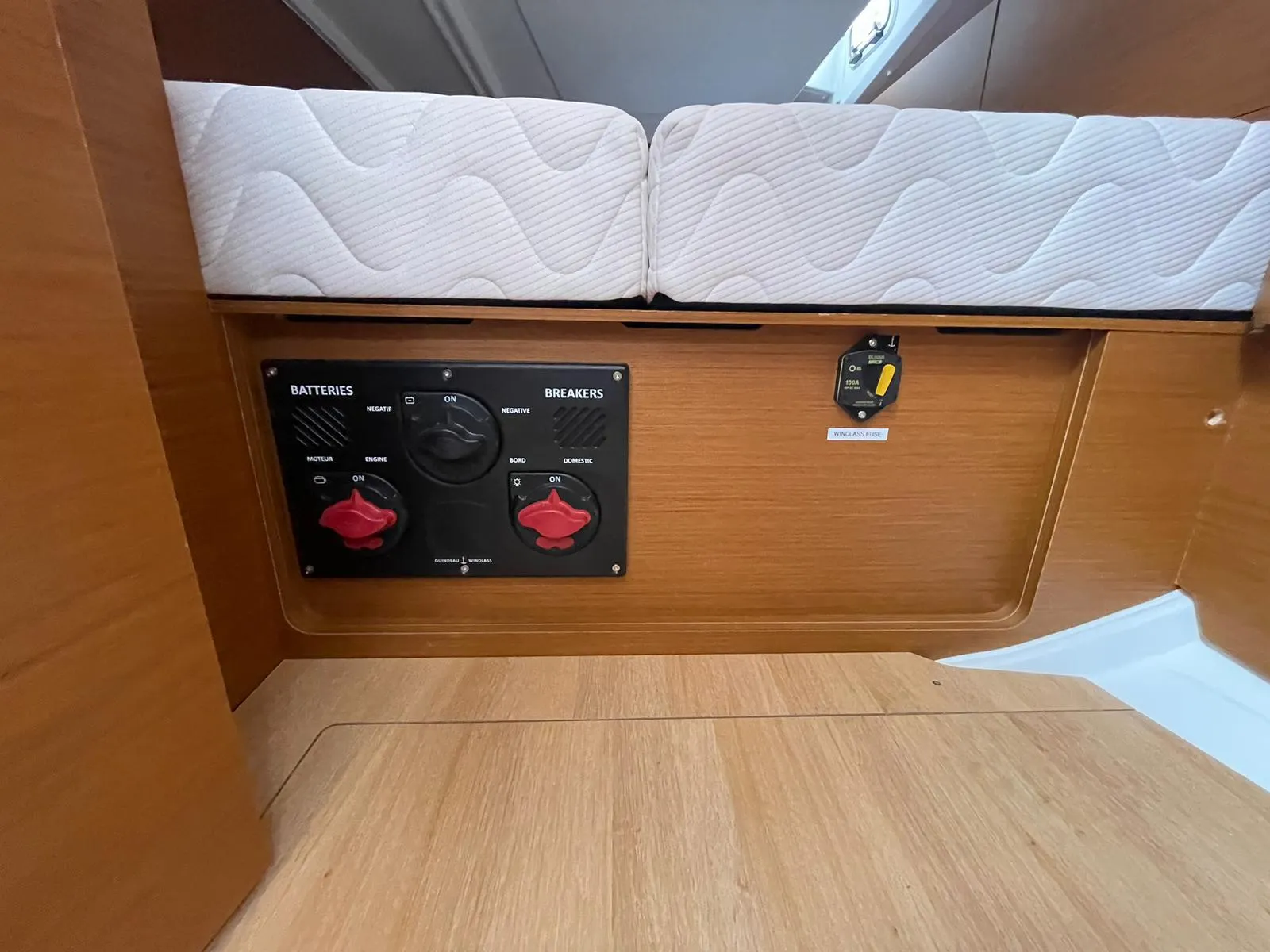 Sun Odyssey 440 Alboran Amaretto — фотография яхты 4