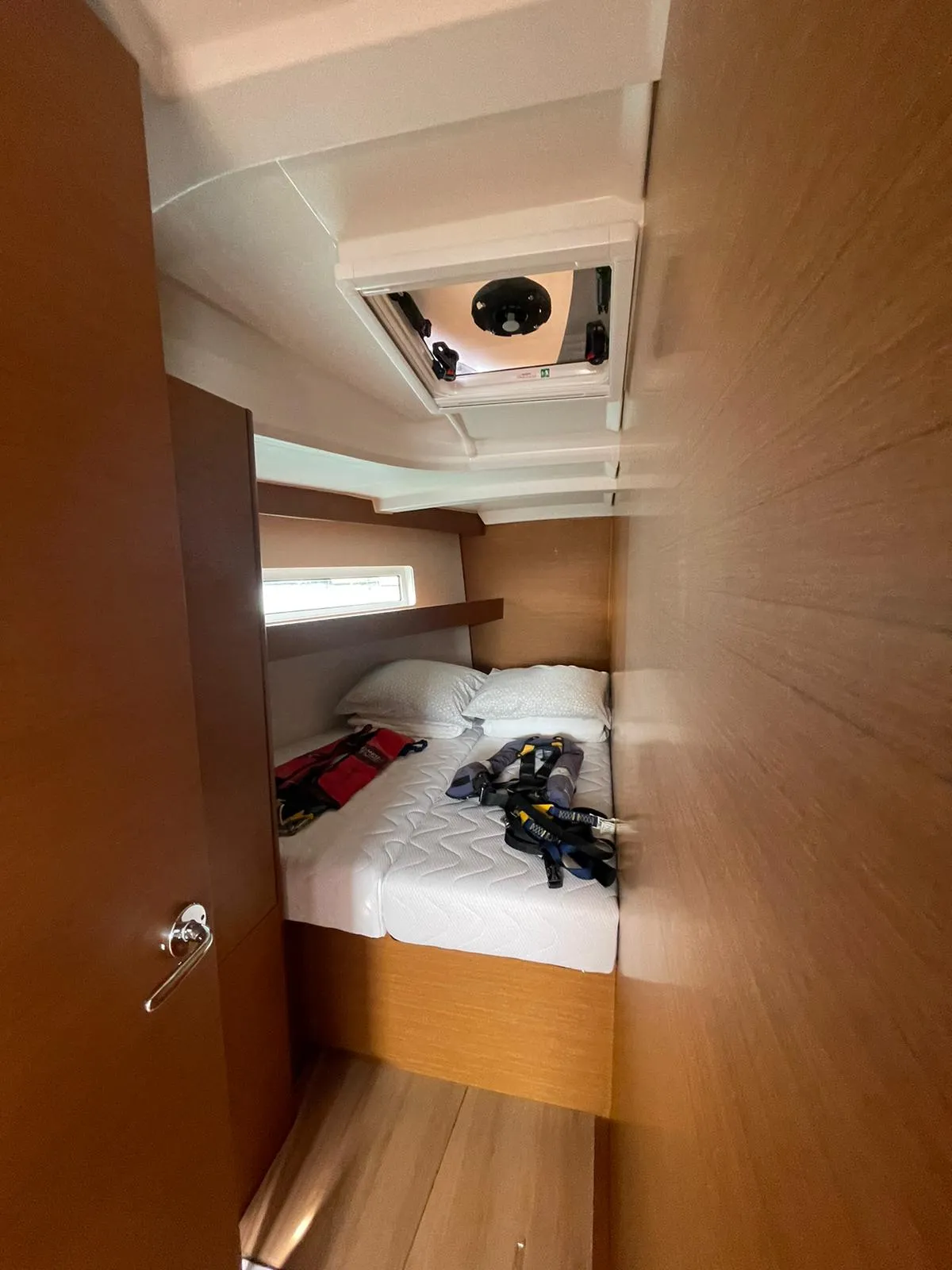 Sun Odyssey 440 Alboran Amaretto — фотография яхты 11