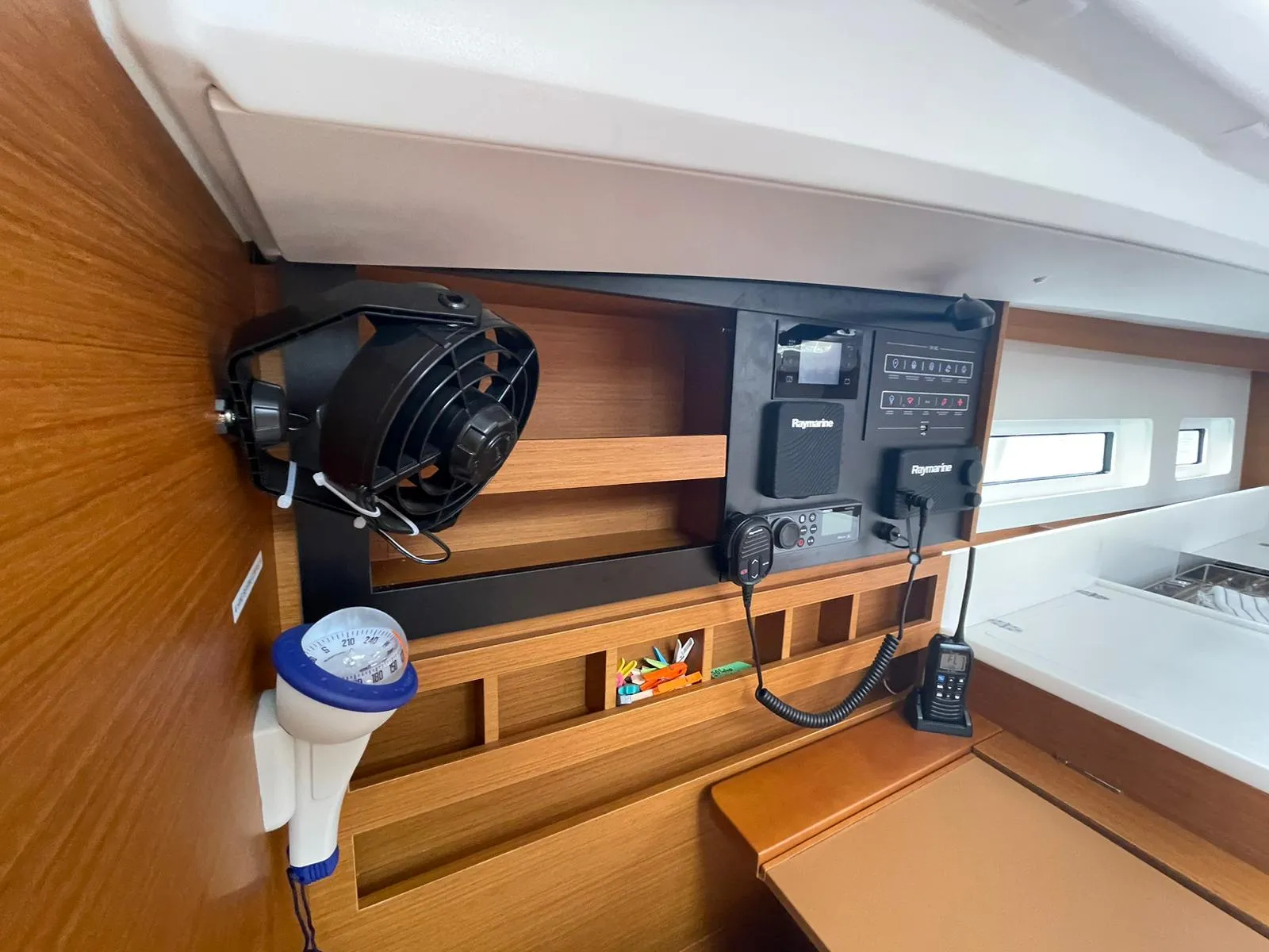 Sun Odyssey 440 Alboran Amaretto — фотография яхты 12