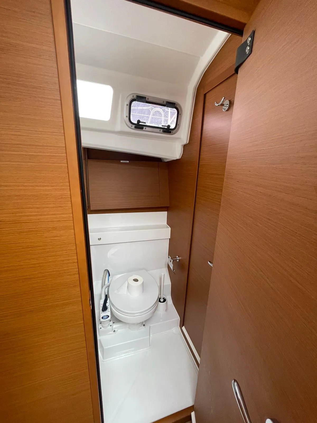 Sun Odyssey 440 Alboran Amaretto — фотография яхты 21