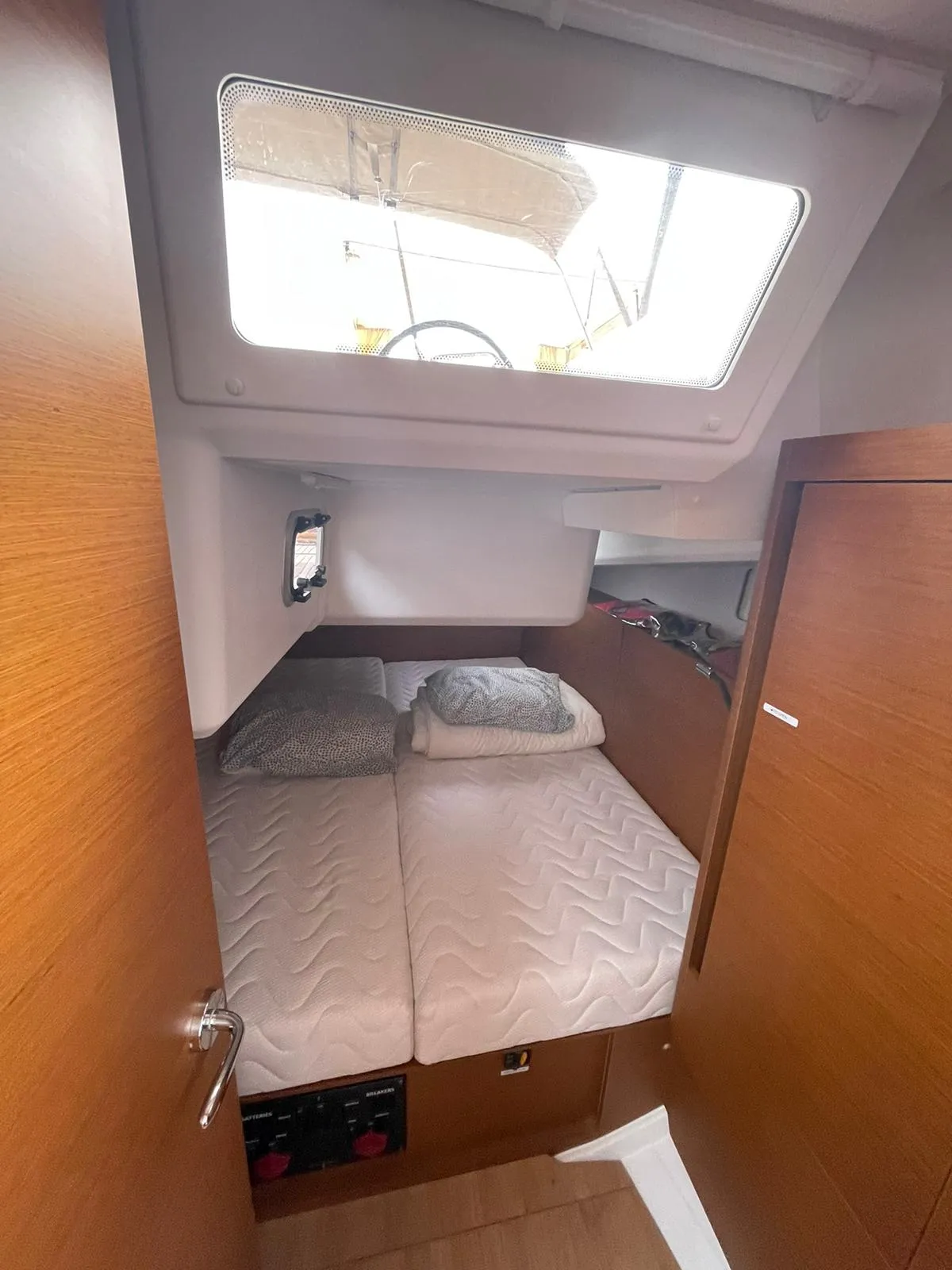 Sun Odyssey 440 Alboran Amaretto — фотография яхты 31