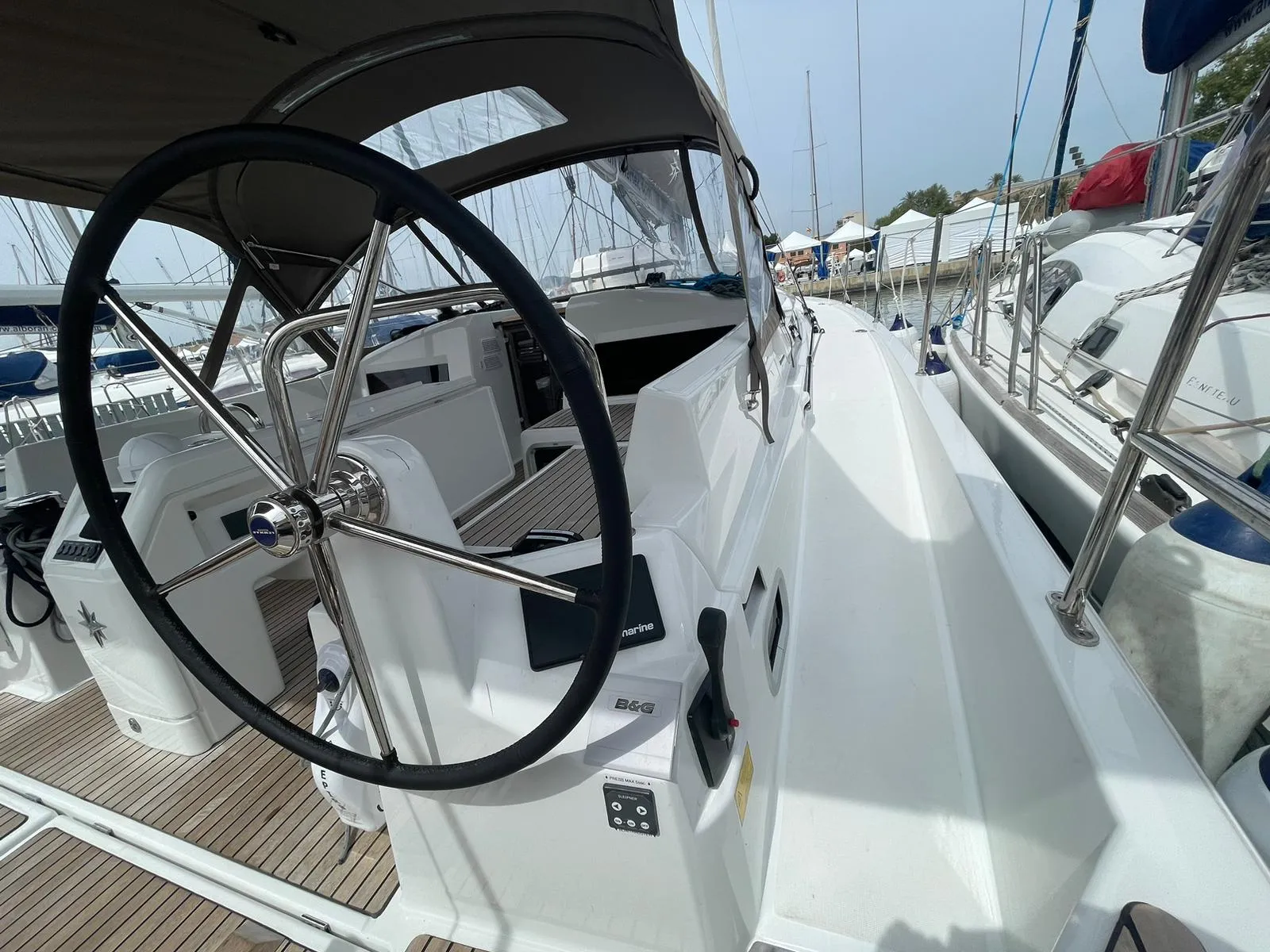 Sun Odyssey 440 Alboran Amaretto — фотография яхты 10