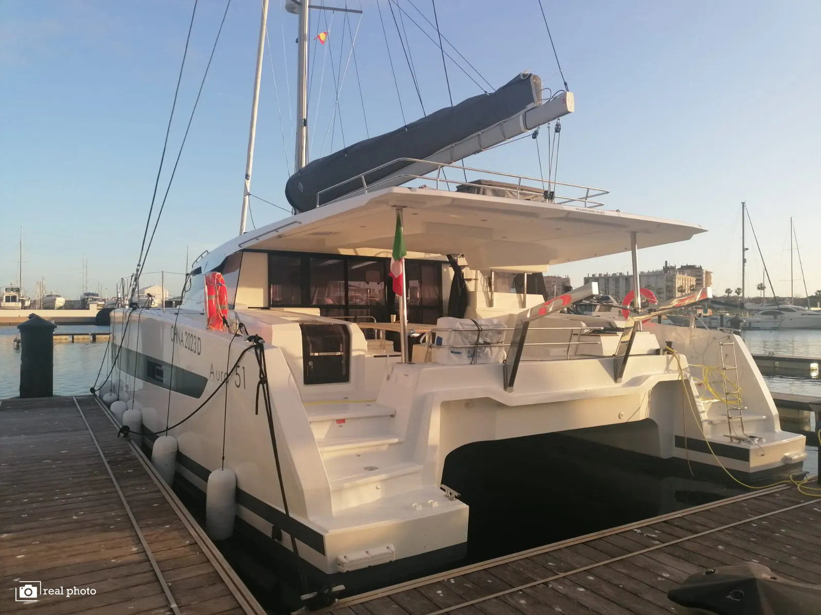 Fountaine Pajot Aura 51 Papa Charlie - A/C, Generator, Water maker — фотография яхты 1