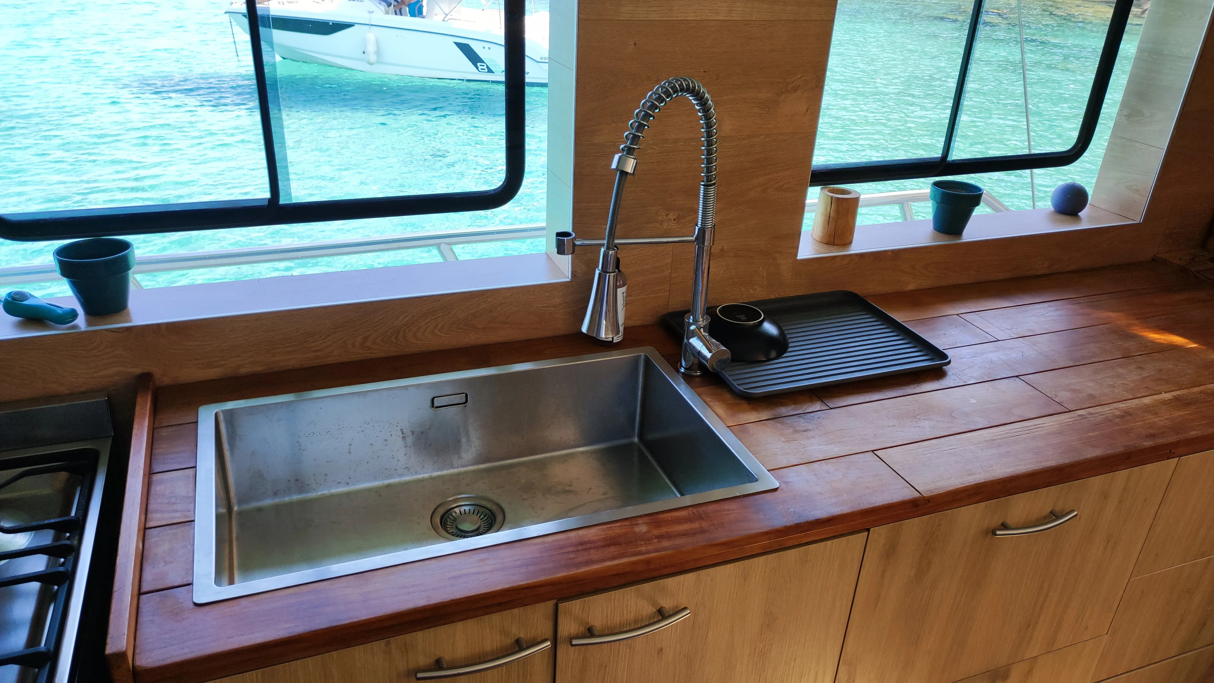 Catamaran Gold Wind — yacht photo 38