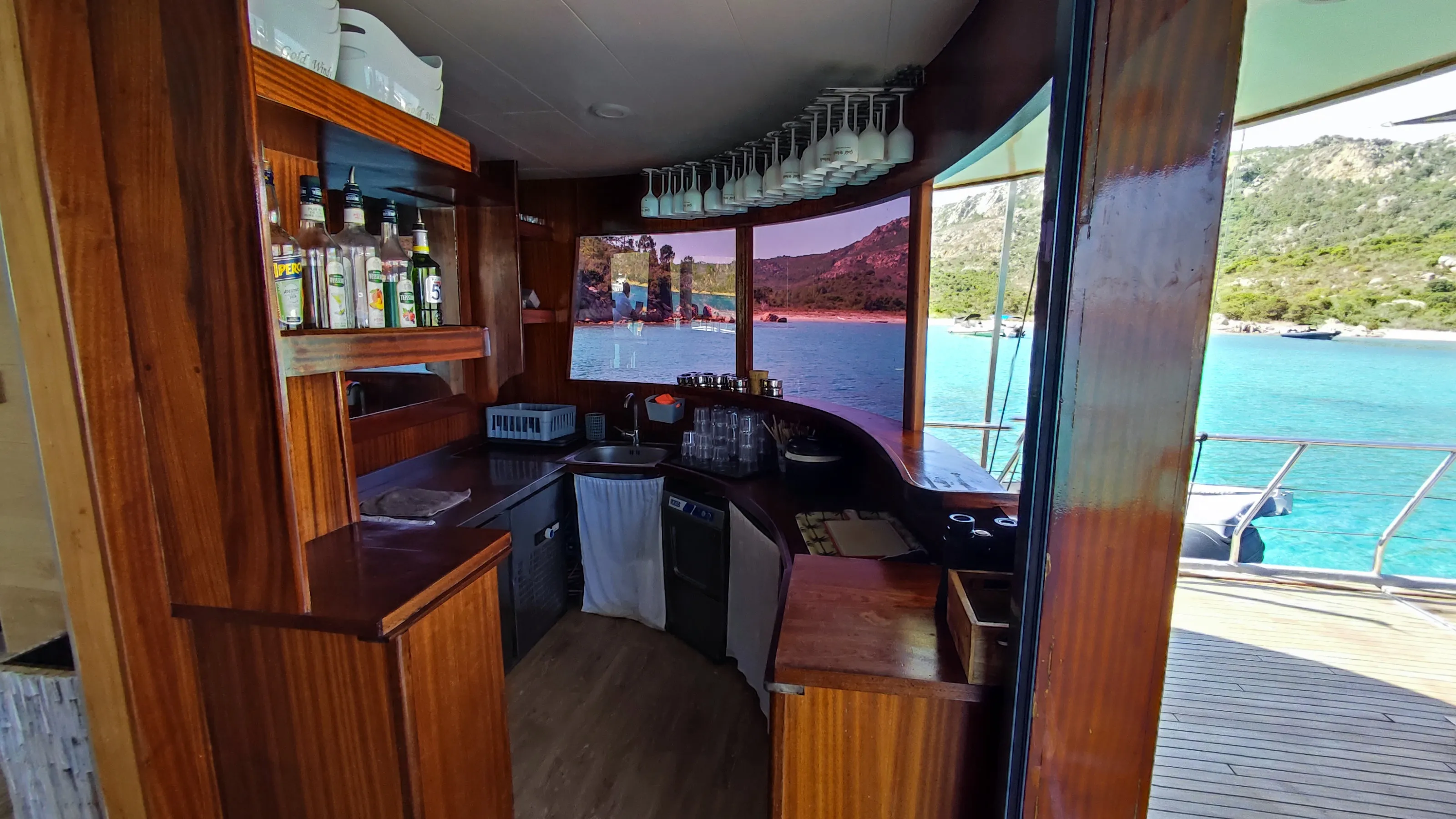 Catamaran Gold Wind — yacht photo 4