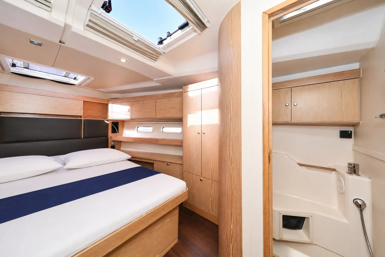 Hanse 575 Premium — yacht photo 12