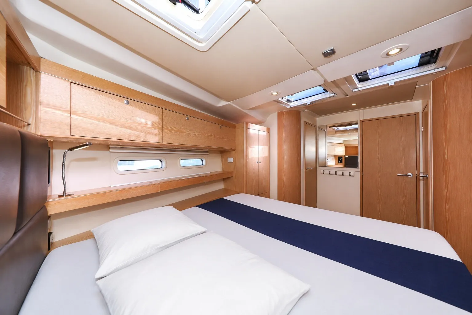 Hanse 575 Premium — yacht photo 5