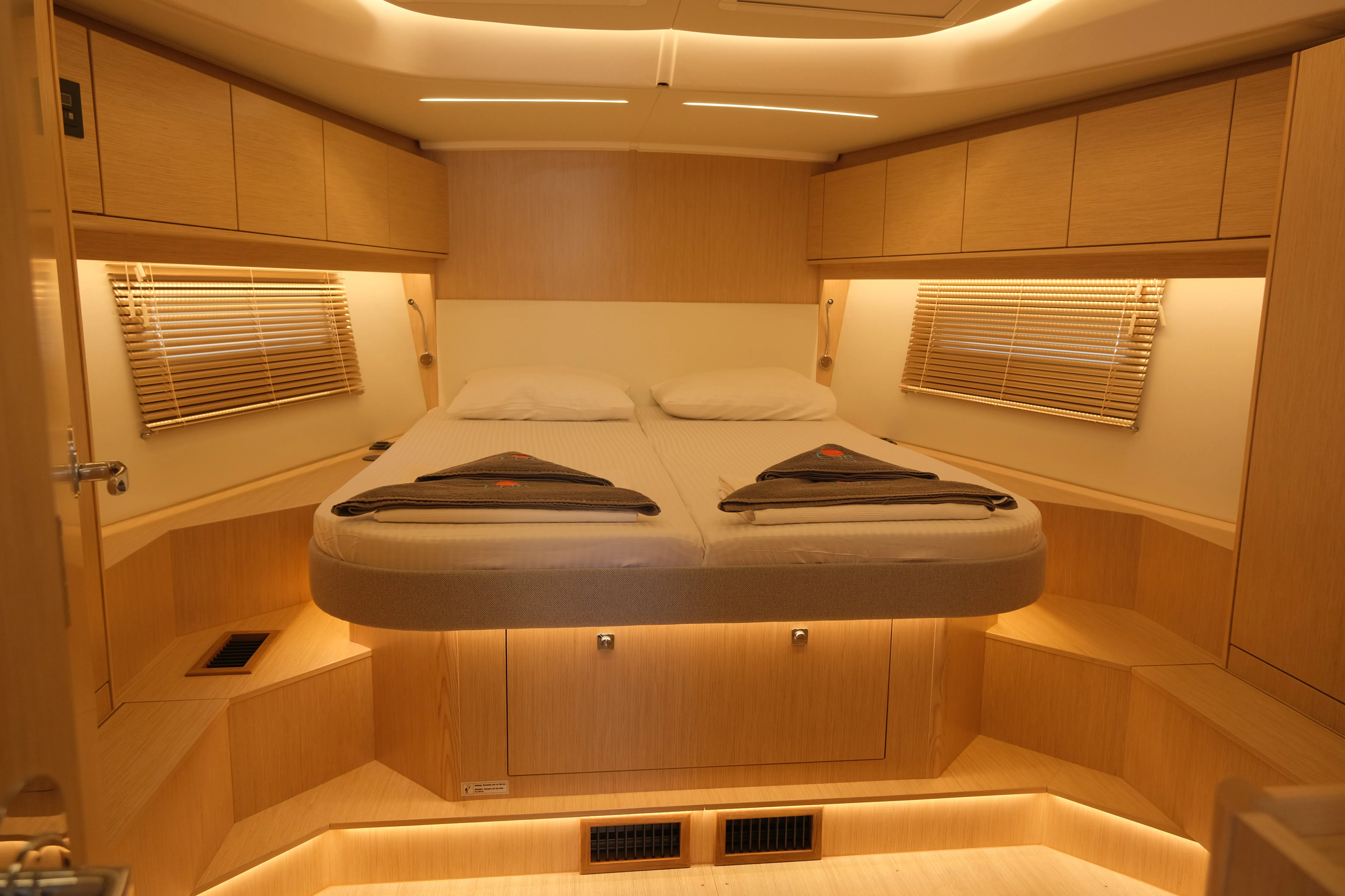 Bavaria C46 Daviana — фотография яхты 20