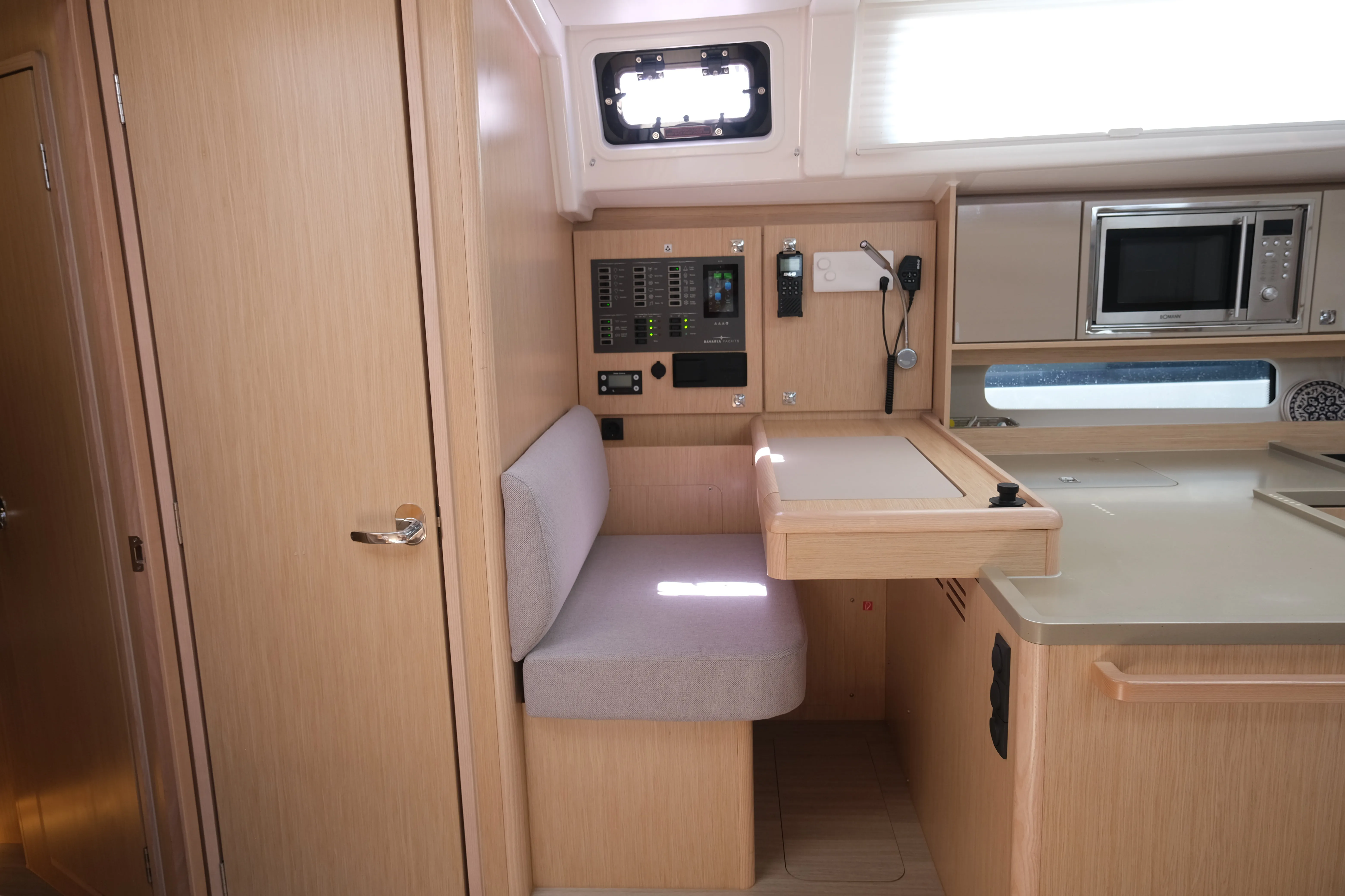 Bavaria C46 Daviana — фотография яхты 25