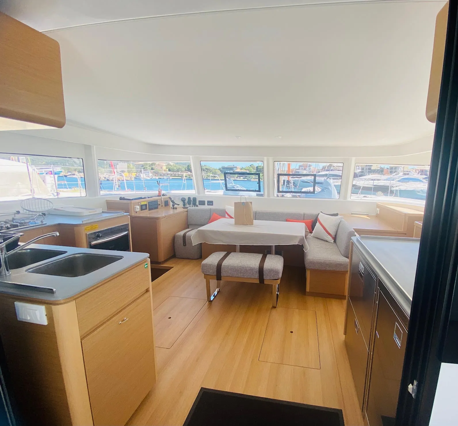 Excess 14 Coin de Mire — yacht photo 12