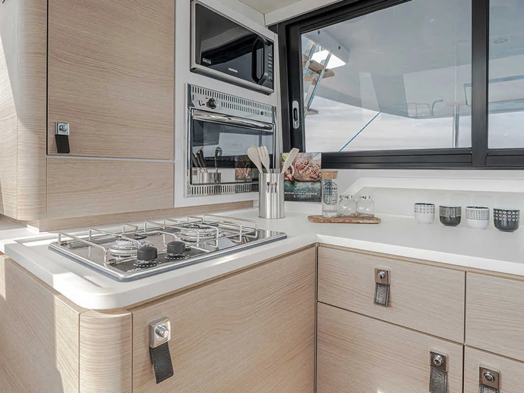 Aventura 37 Elisa — yacht photo 2