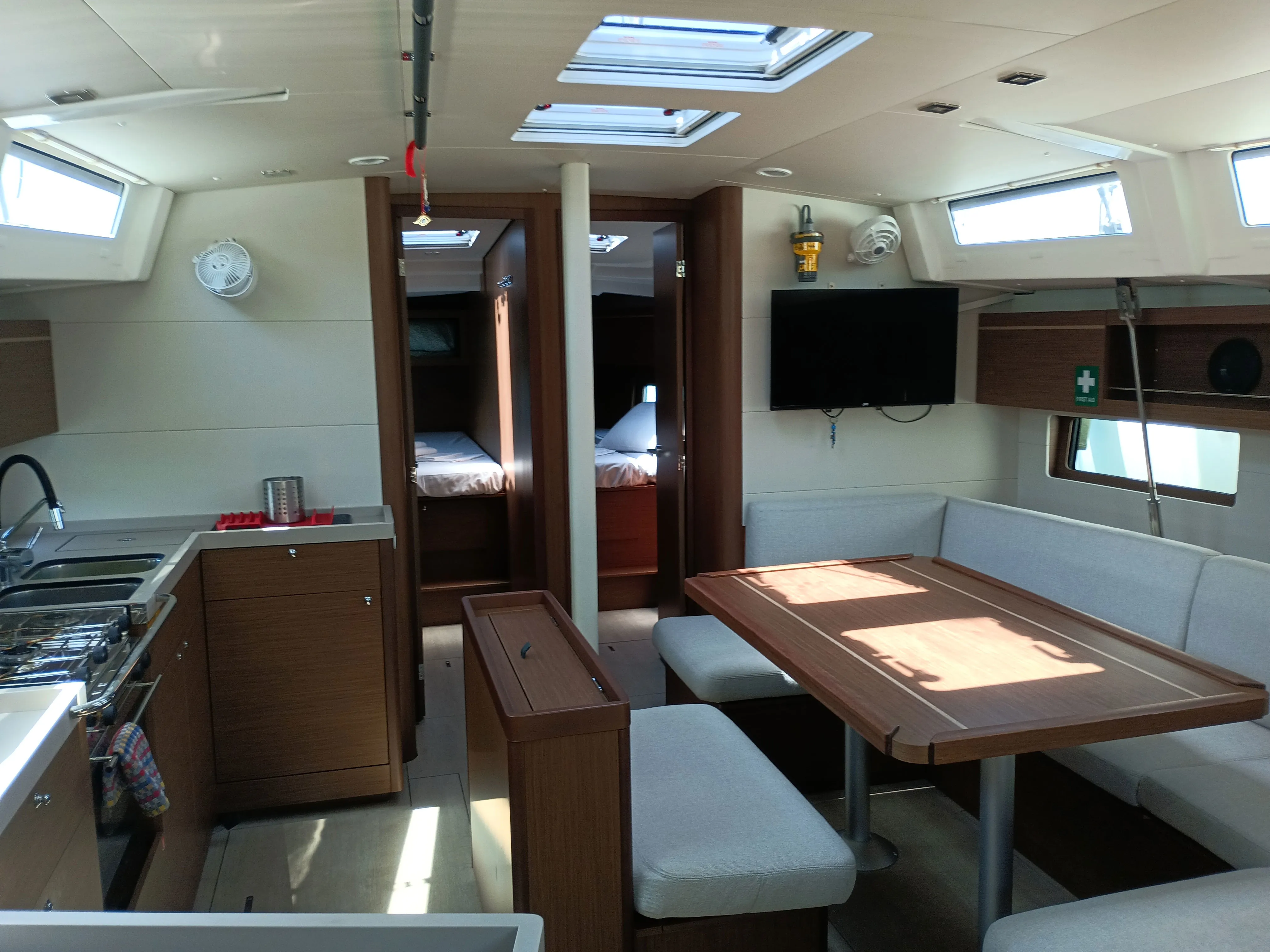 Oceanis 46.1 Zoi — снимка на яхтата 2