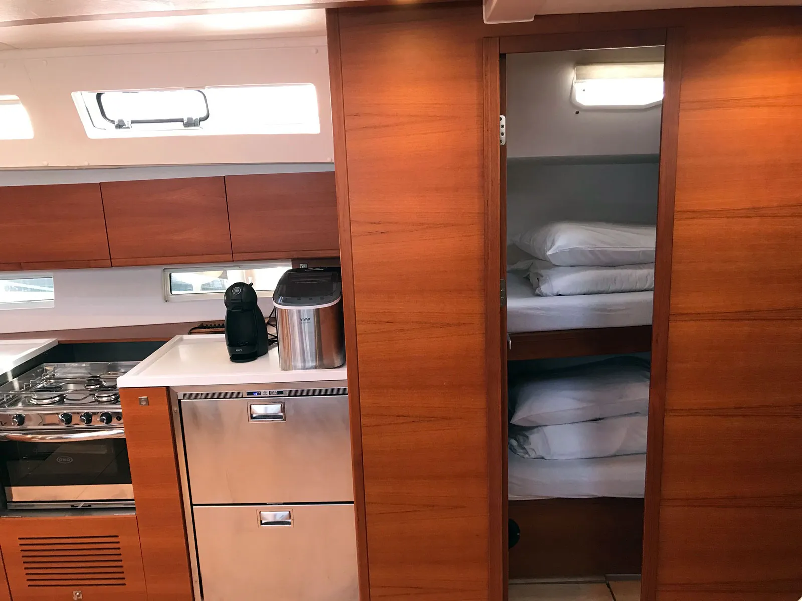 More 55 MORE RELAX — yacht photo 8