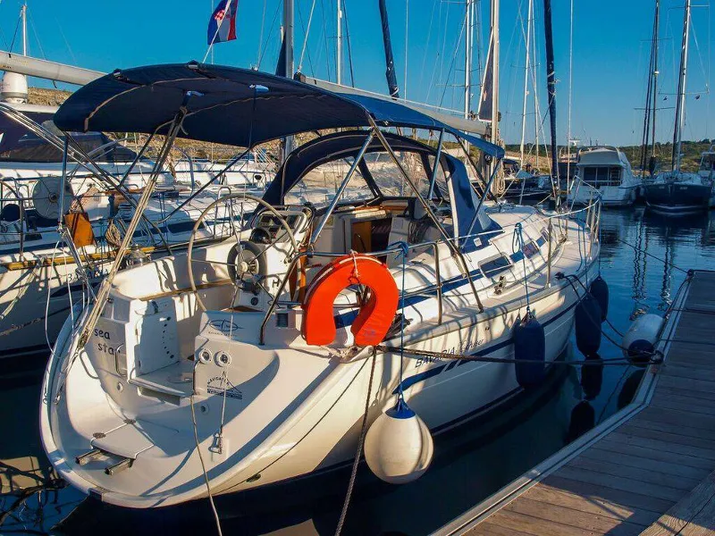 Bavaria 32 Cruiser Sea Star — jachtfoto 4