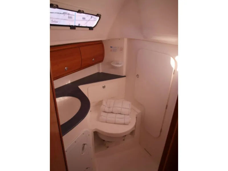Bavaria 32 Cruiser Sea Star — jachtfoto 10