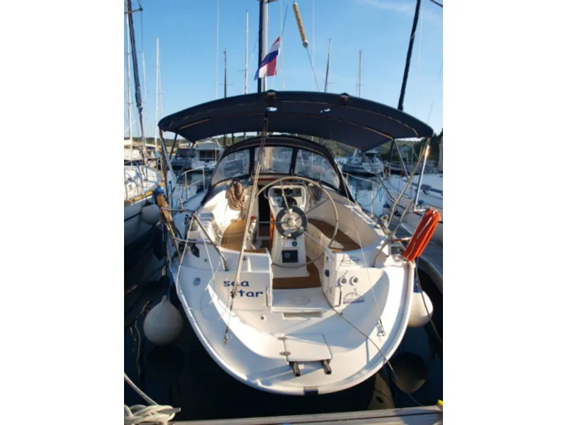 Bavaria 32 Cruiser Sea Star — jachtfoto 12