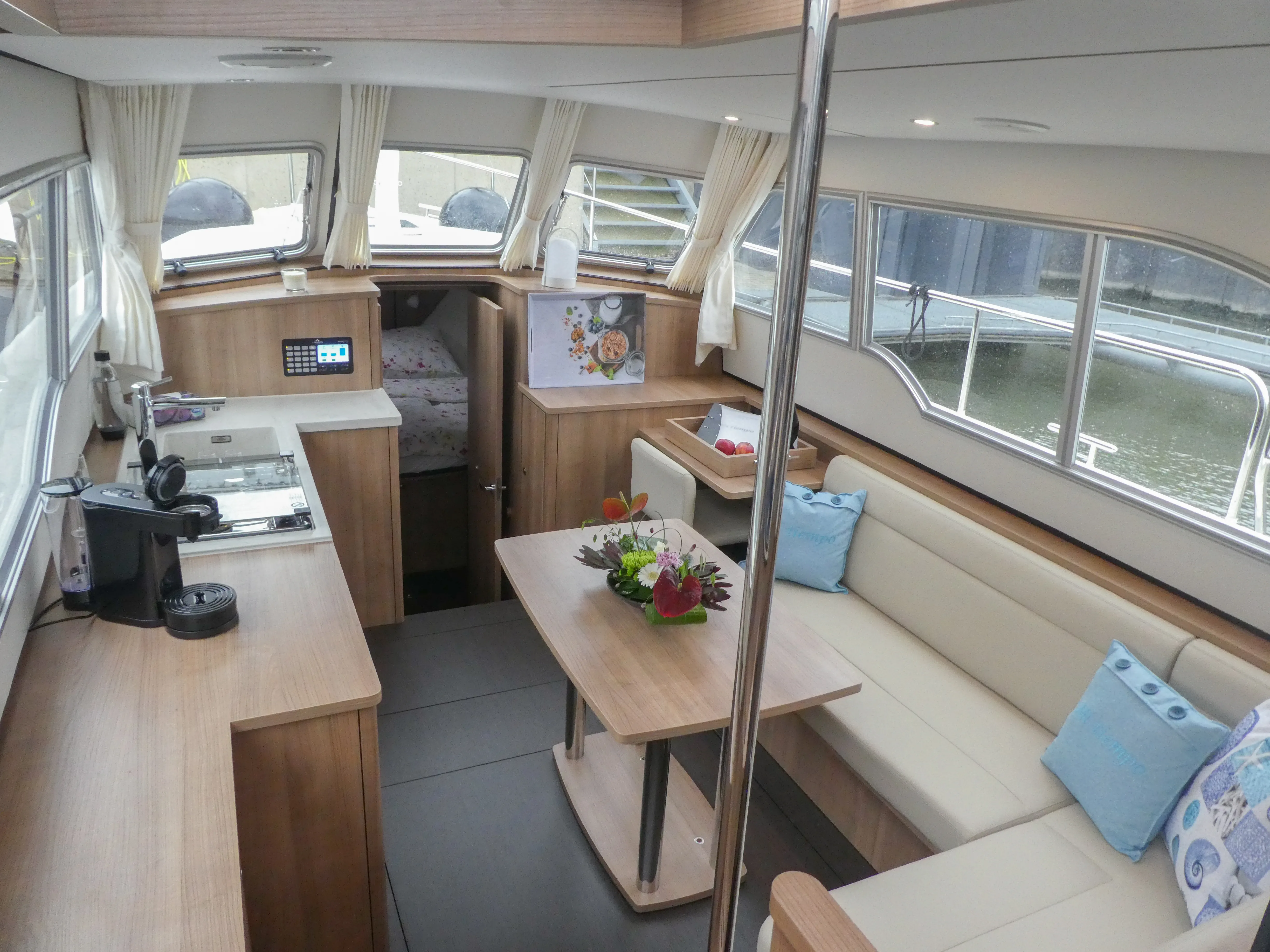 Linssen Grand Sturdy 35.0 AC Vaiana — jahtikuva 2