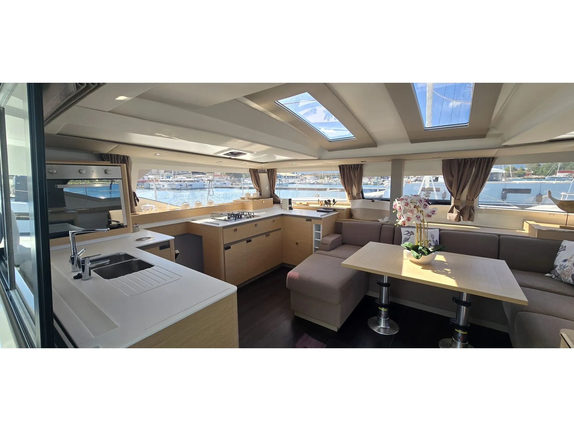 Elba 45 Heidsieck — фотография яхты 3