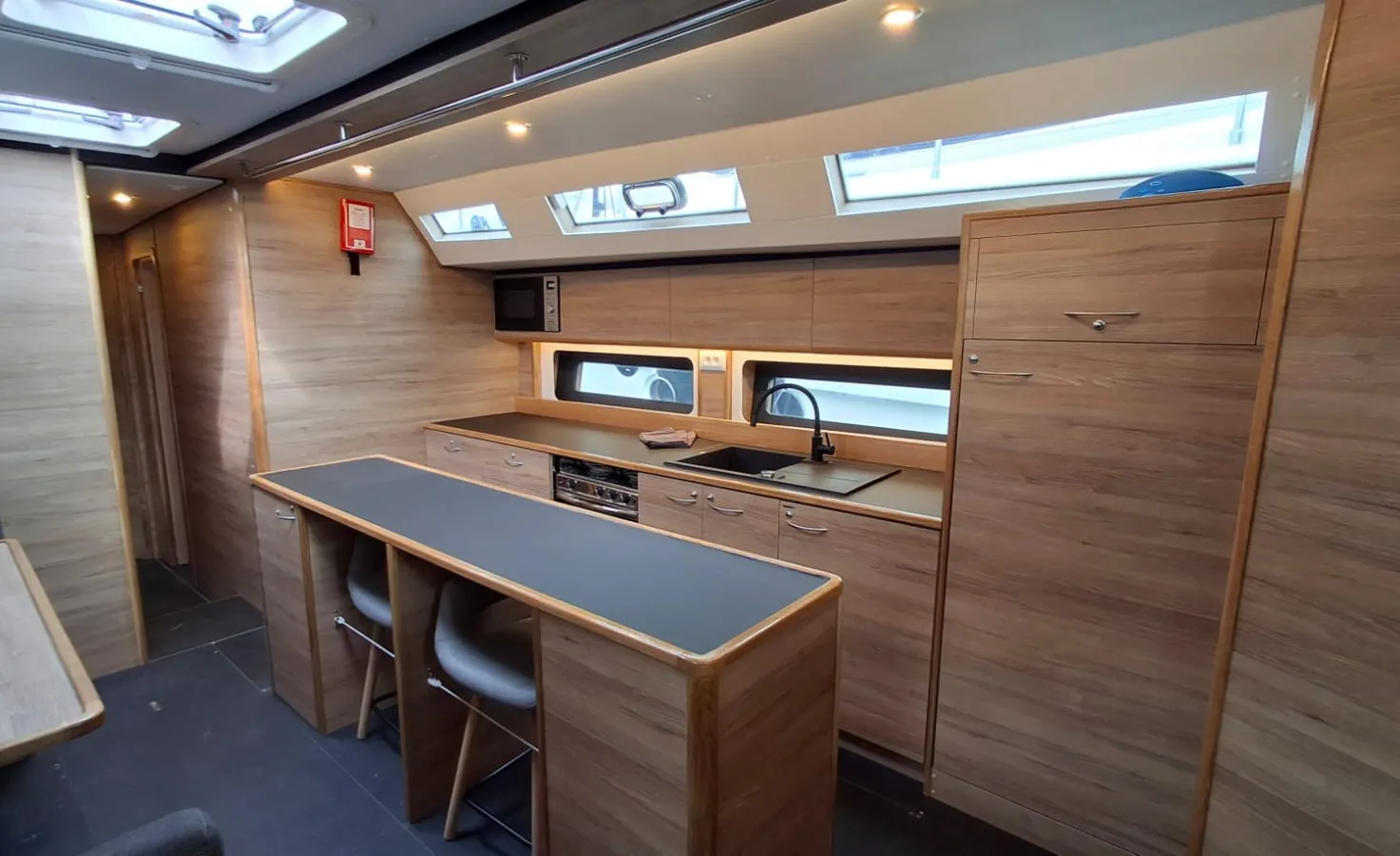 D&D Kufner 57 Emporion — yacht photo 9
