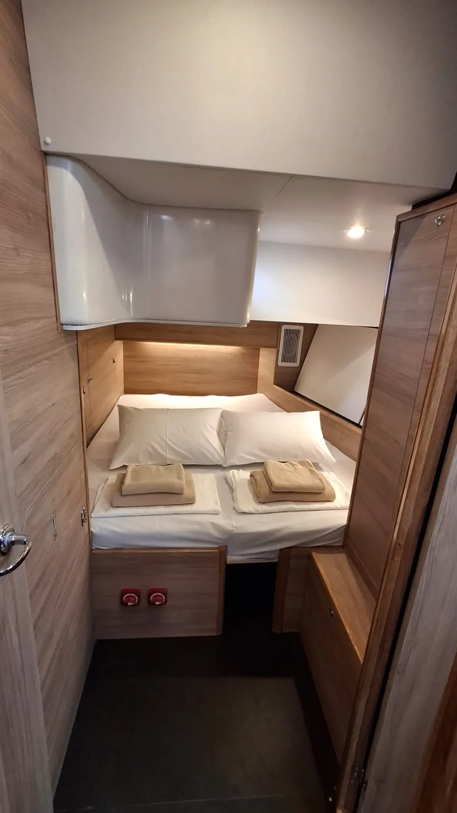 D&D Kufner 57 Emporion — yacht photo 13