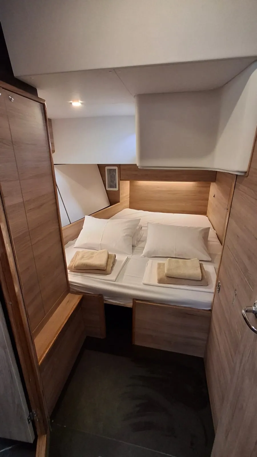 D&D Kufner 57 Emporion — yacht photo 5
