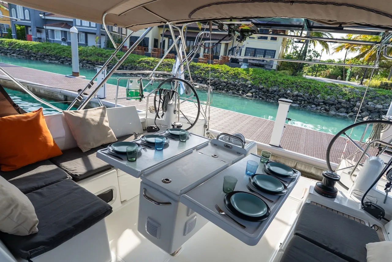 Sun Odyssey 490 Infinitea — jahtikuva 2