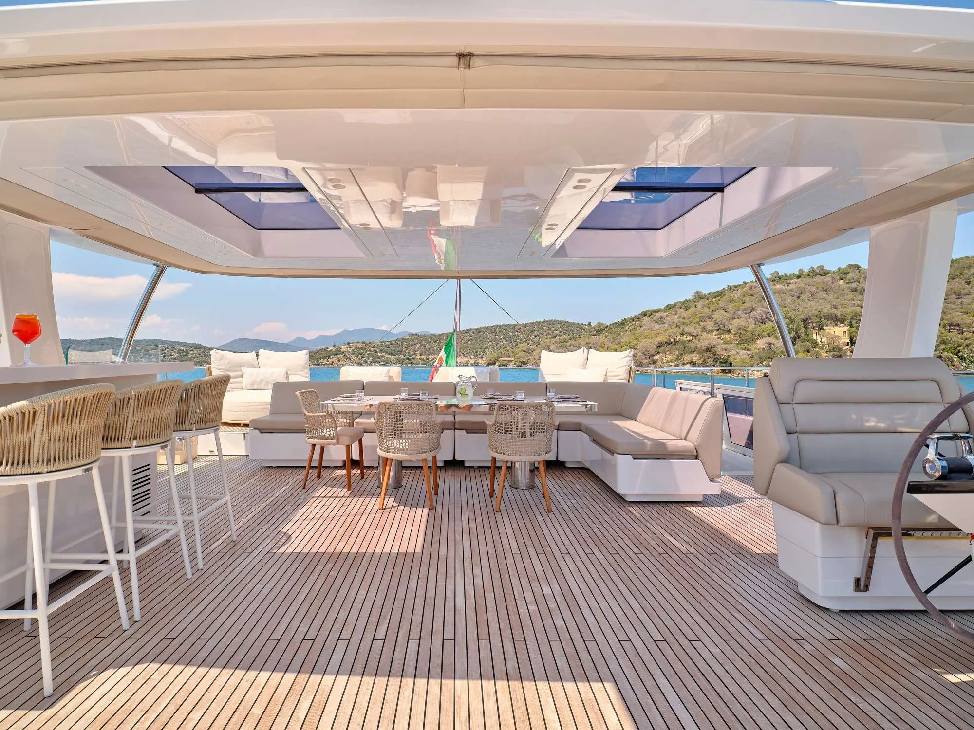 Sunreef 80 Genny — jahtikuva 2