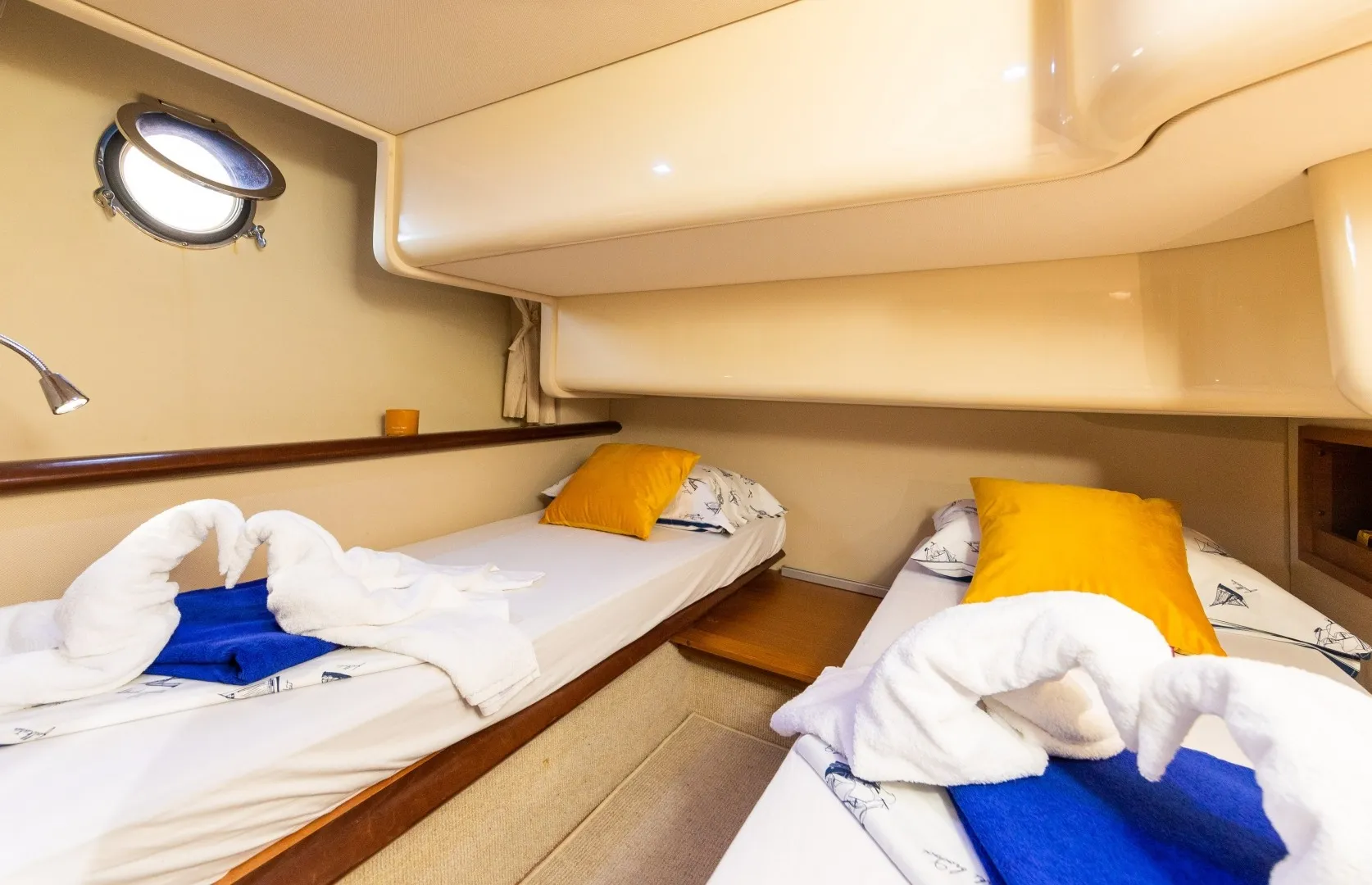 Azimut 43 Fly Twins — jahtas foto 12