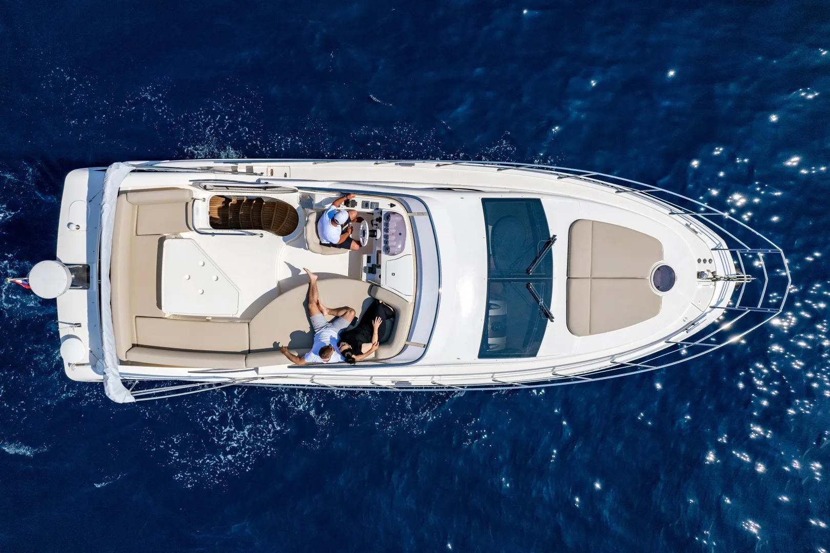 Azimut 43 Fly Twins — jahtas foto 9