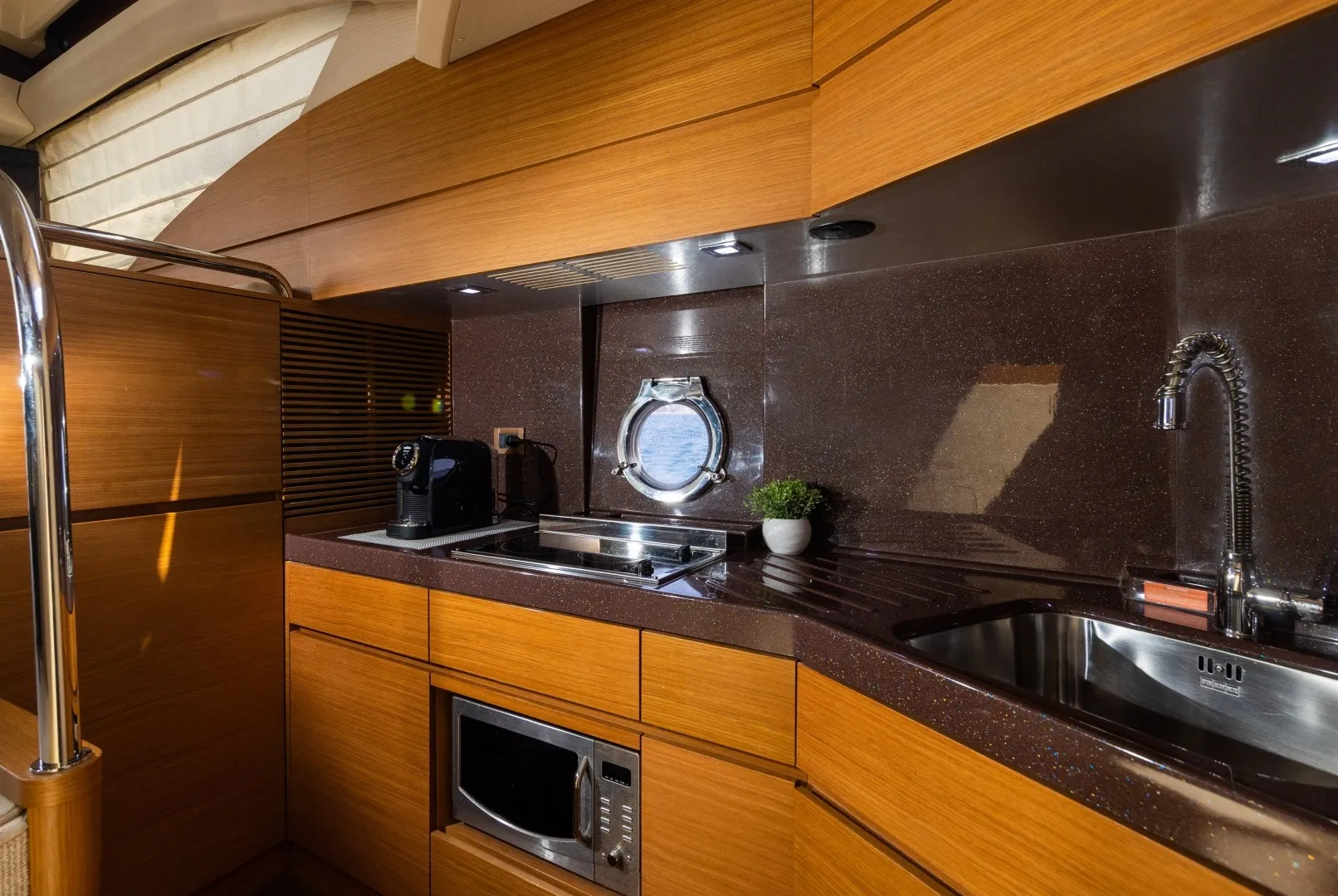 Azimut 43 Fly Twins — jahtas foto 37