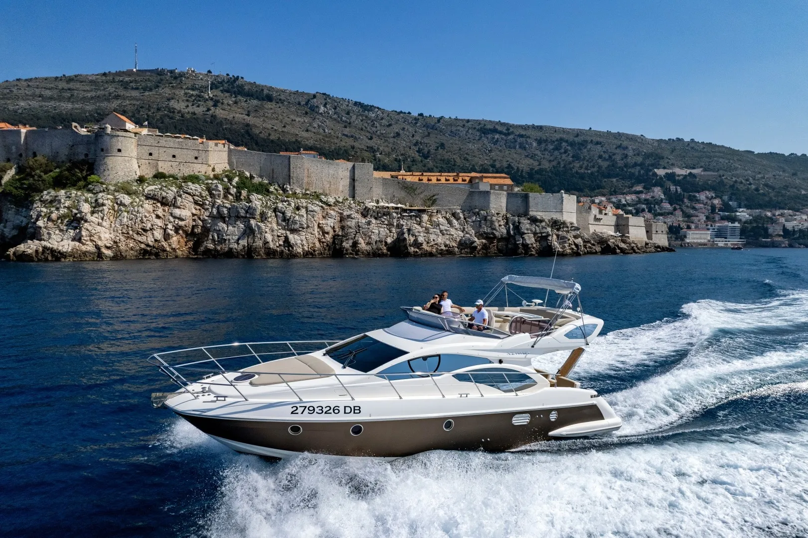 Azimut 43 Fly Twins — jahtas foto 3