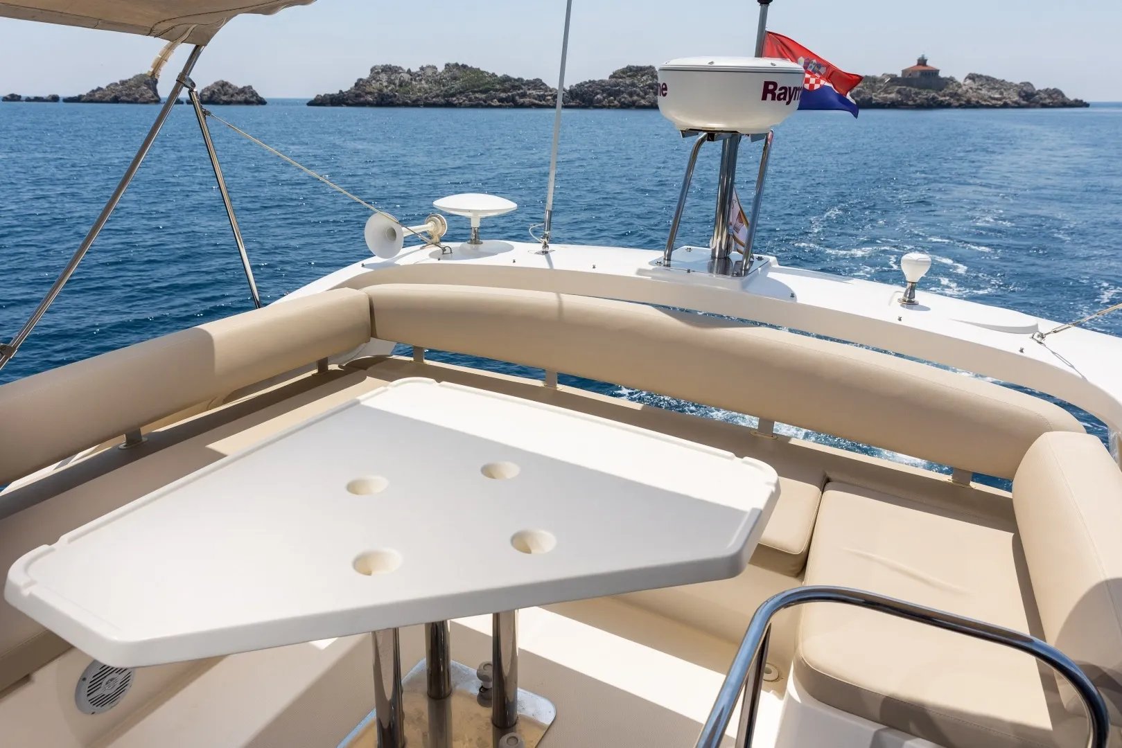 Azimut 43 Fly Twins — jahtas foto 7