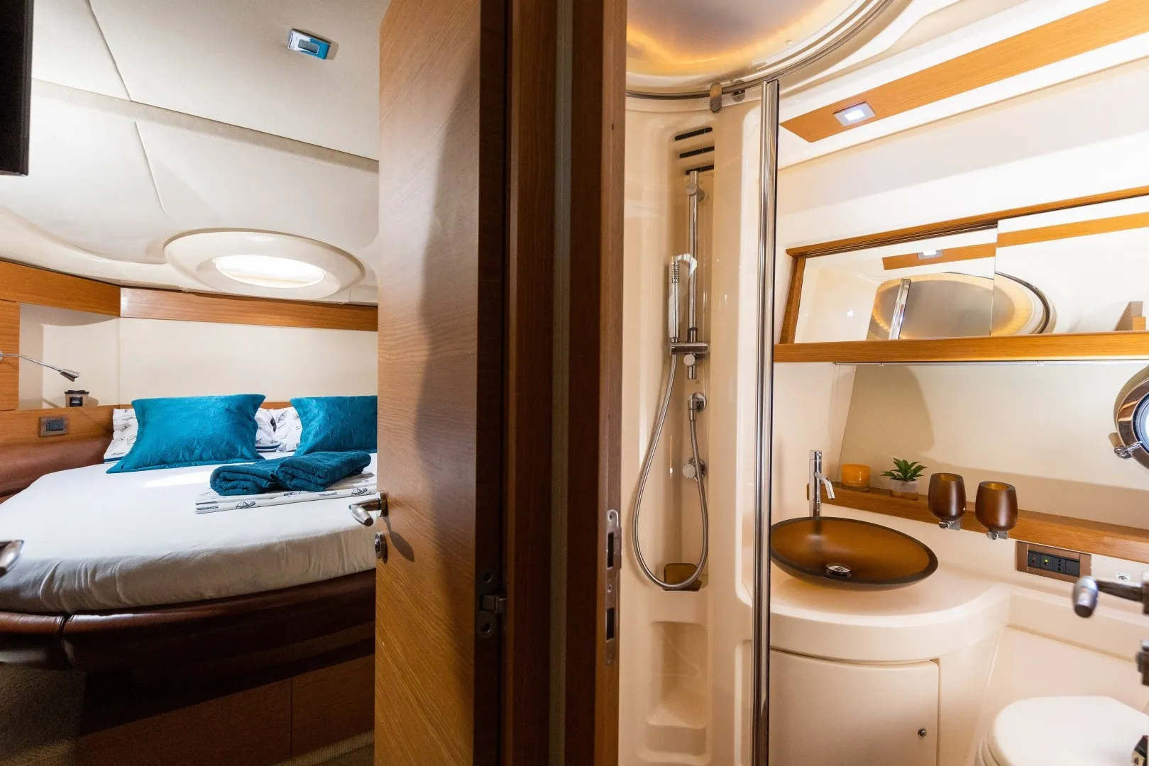 Azimut 43 Fly Twins — jahtas foto 42