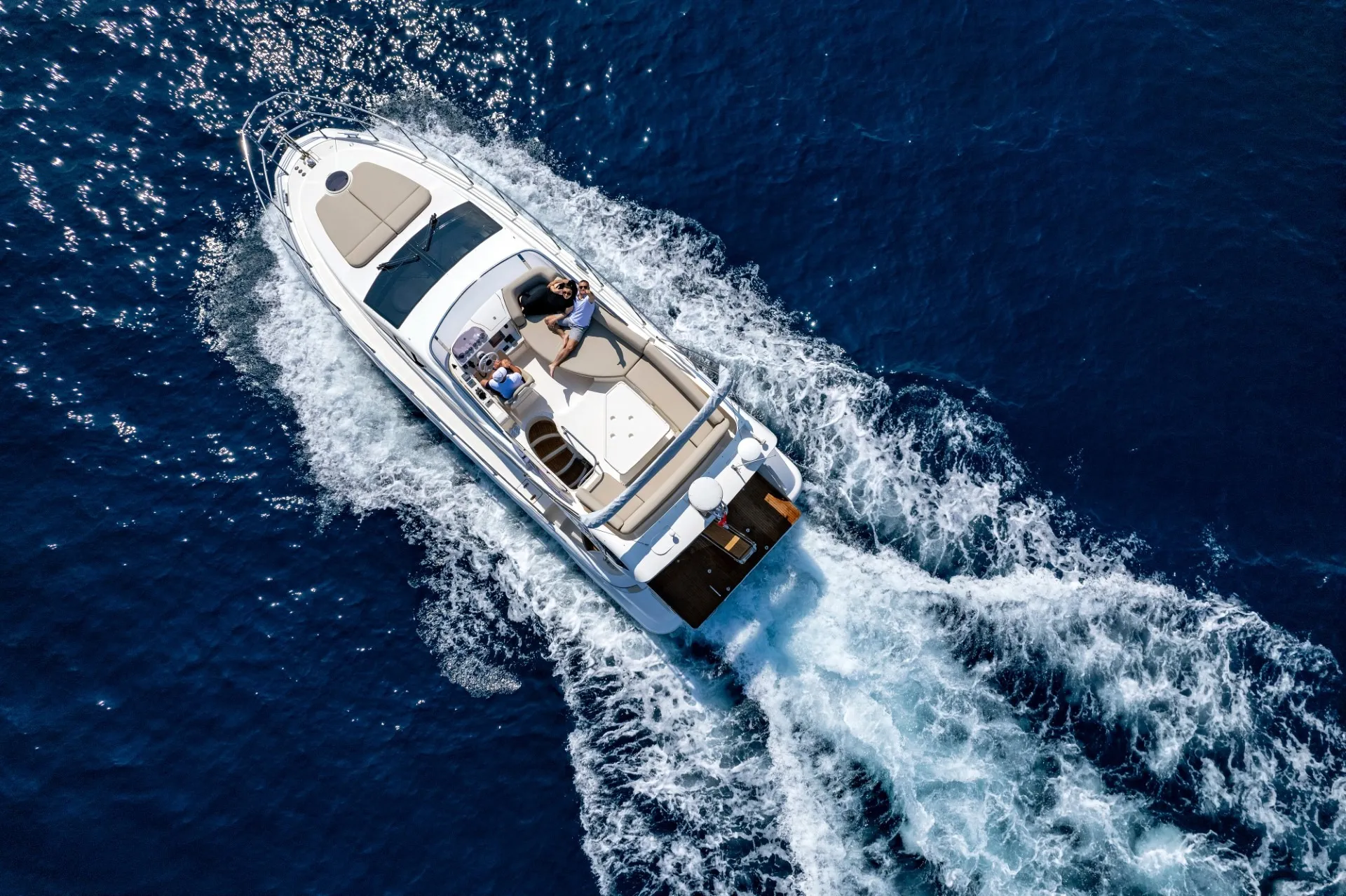 Azimut 43 Fly Twins — jahtas foto 2