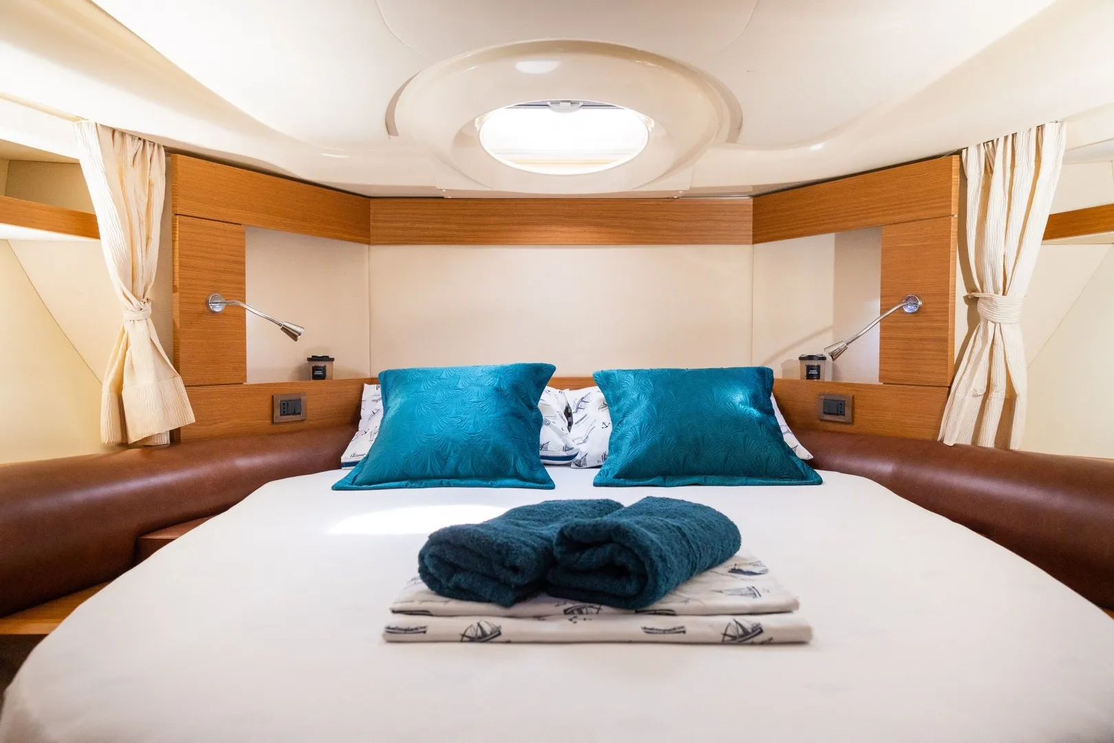 Azimut 43 Fly Twins — jahtas foto 24