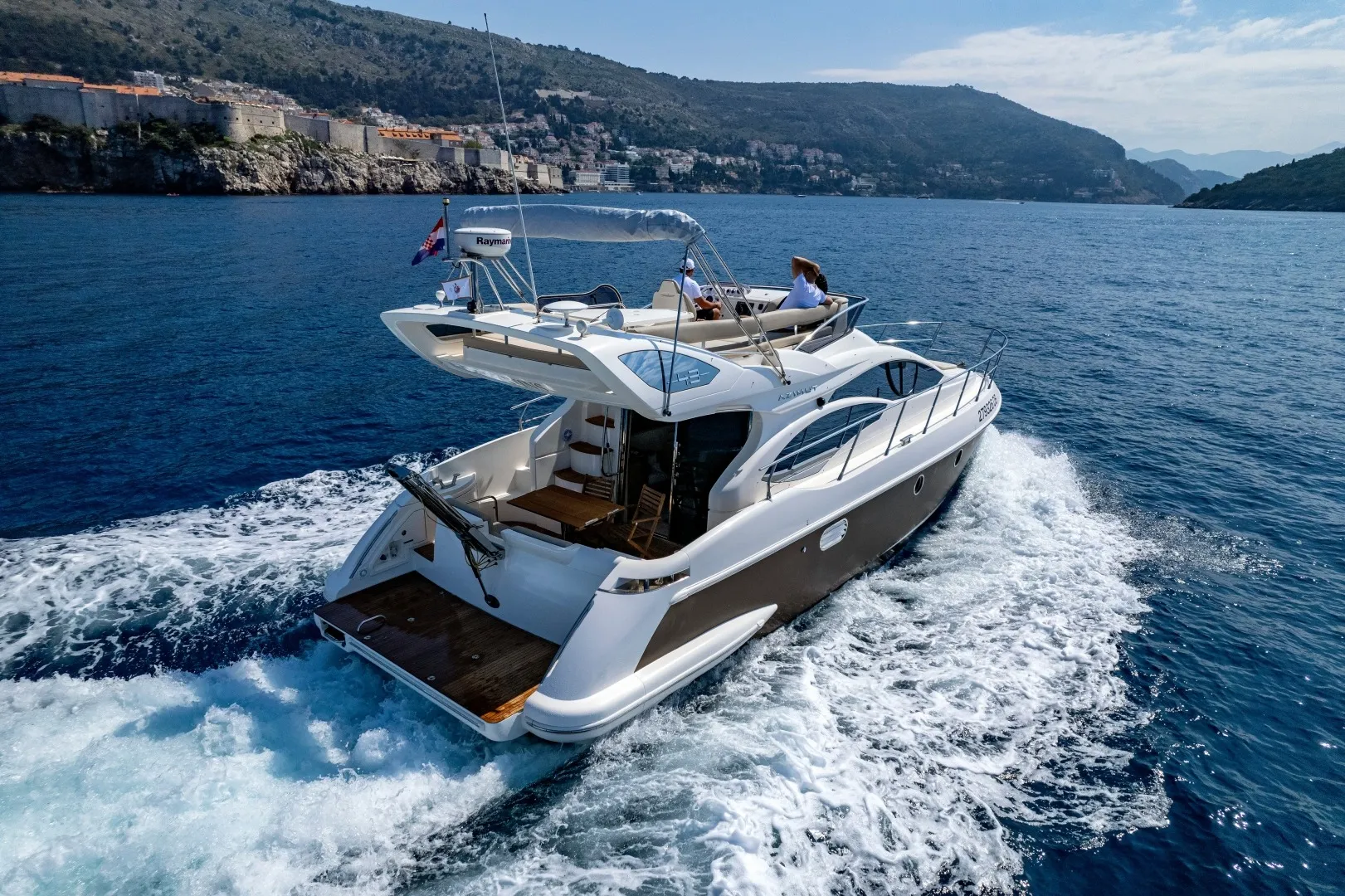 Azimut 43 Fly Twins — jahtas foto 11